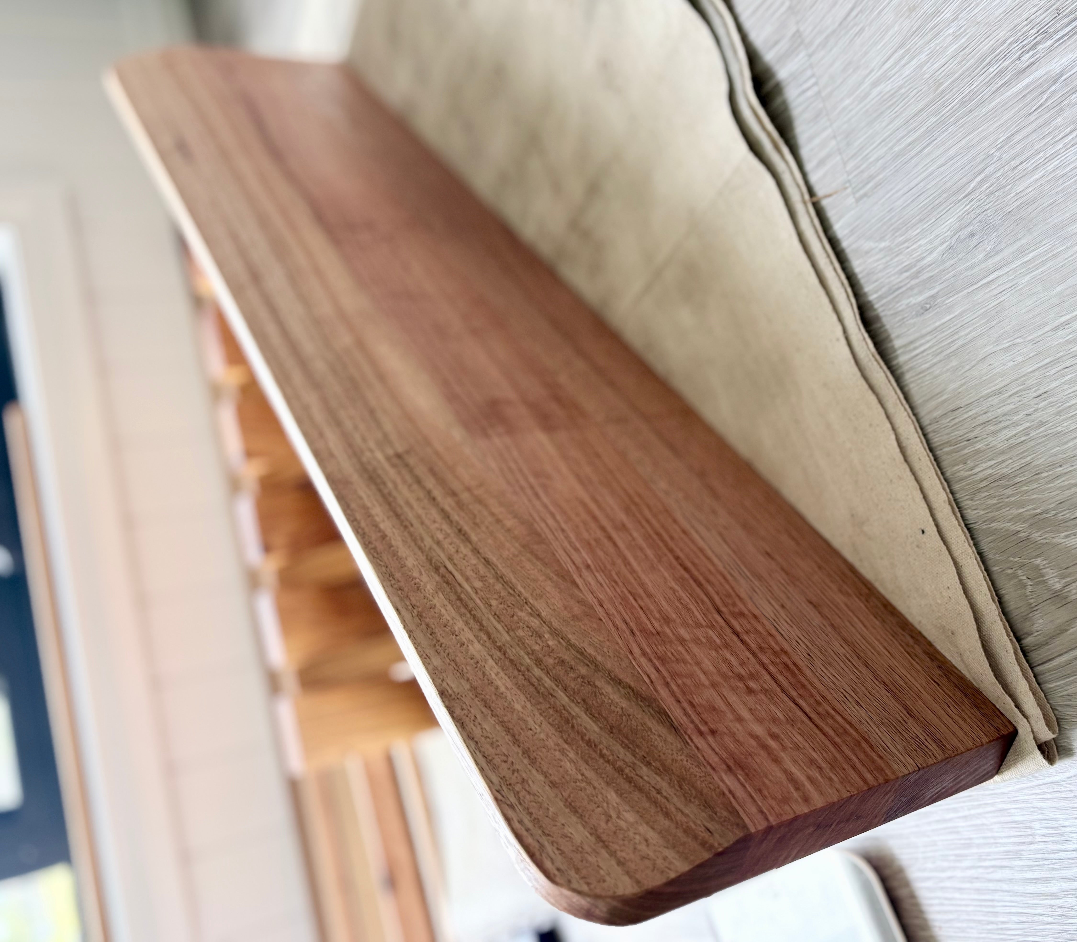 Tasmanian oak Floating shelf 900mm