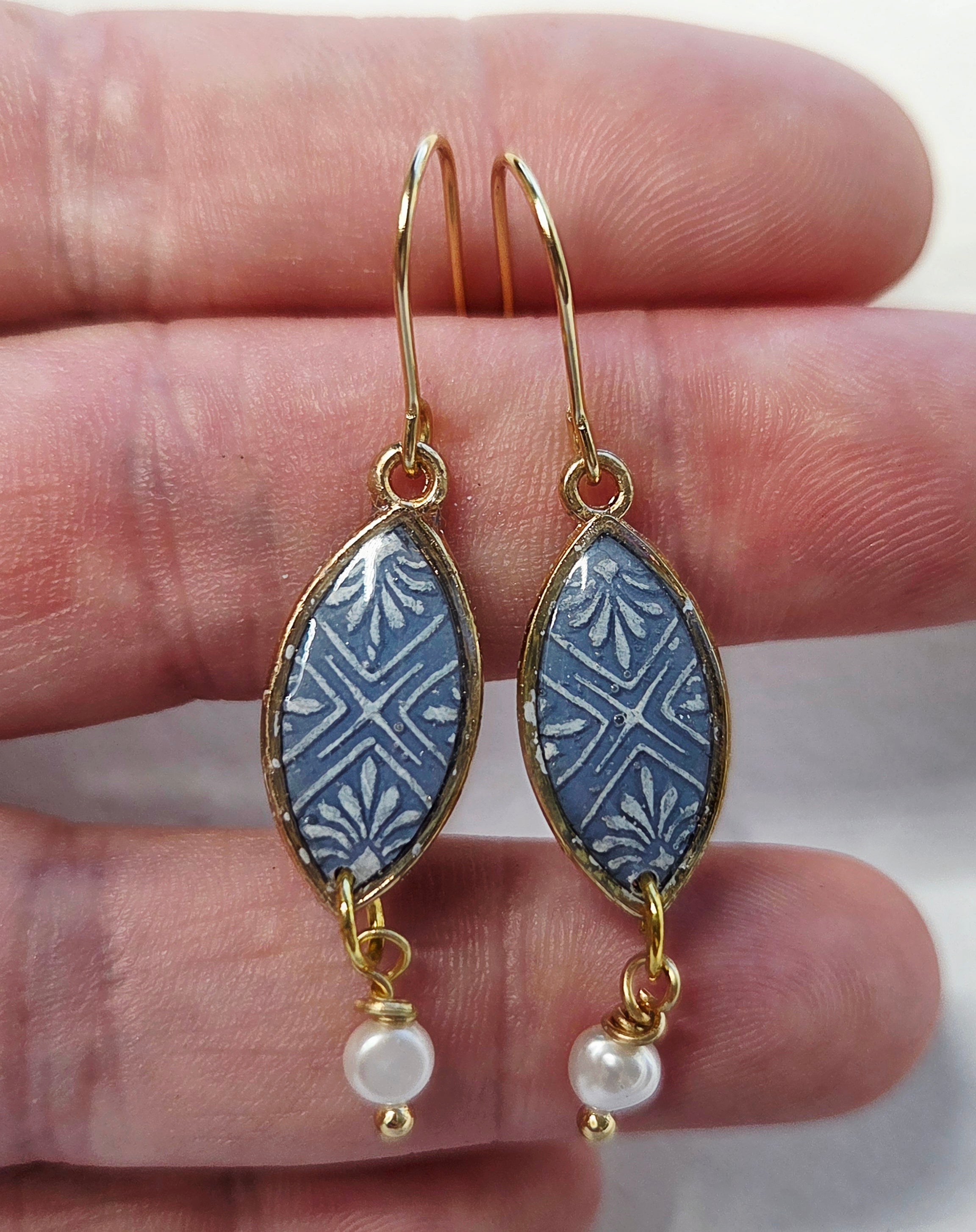 Mini Dangles (Leaf)