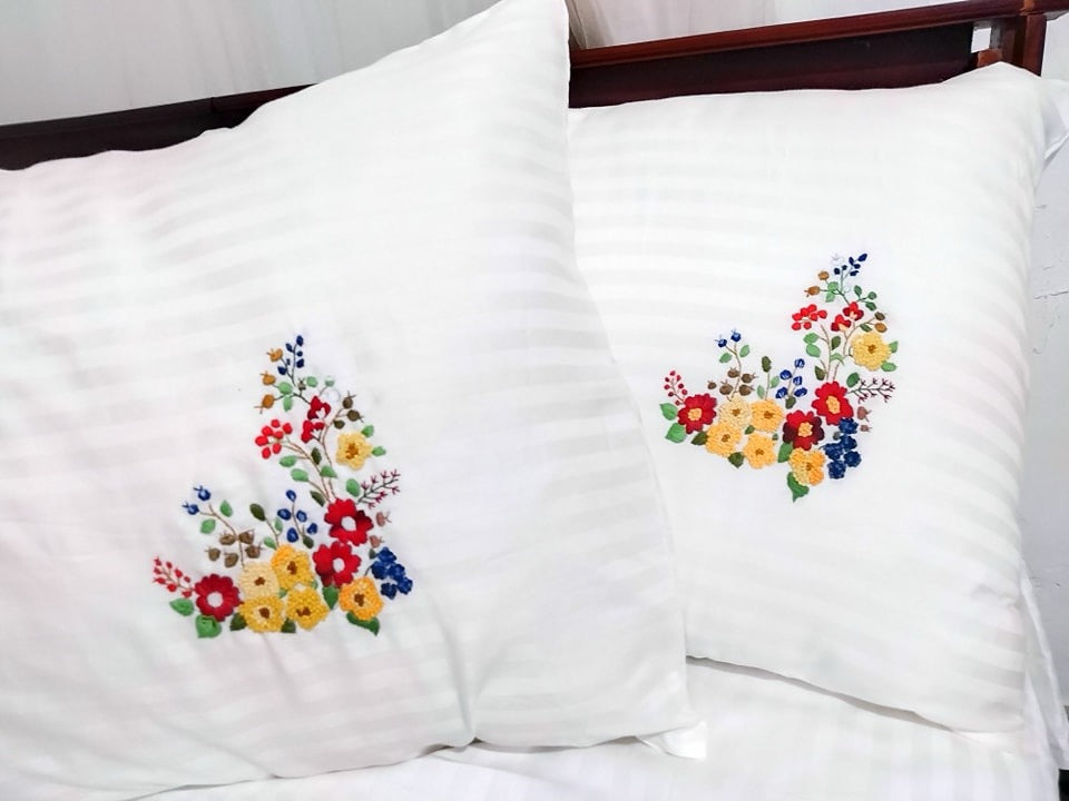 Set of 2 Flower Embroidery Pillow/Cushion Cover