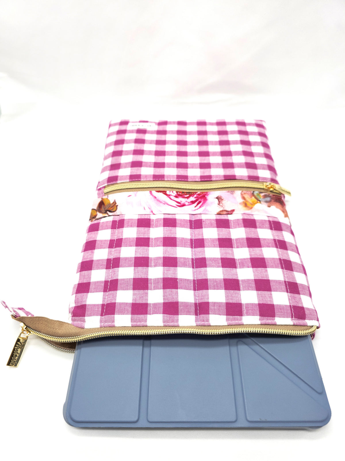 Quilted Tablet/iPad Sleeve With Zipper Pocket, Book case