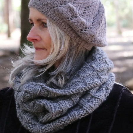 Luxurious Handknitted Chunky Checked Pattern Cowl