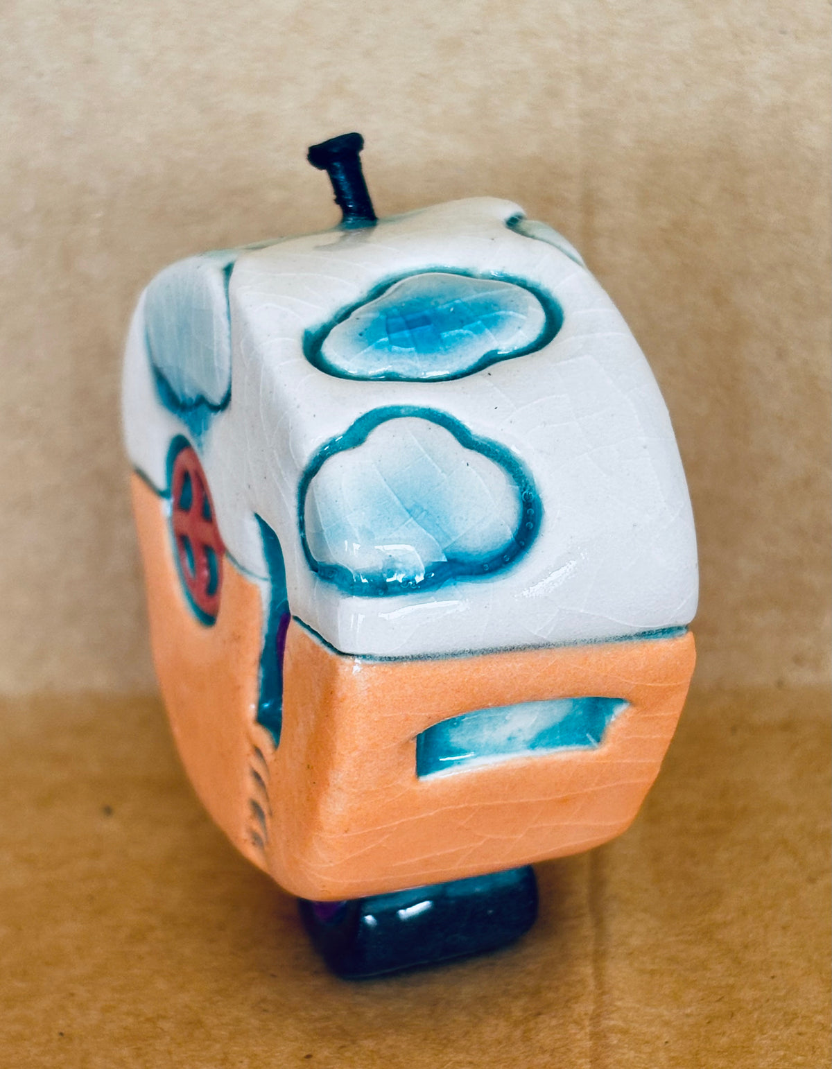 Small Retro Collectable Ceramic Caravan 7