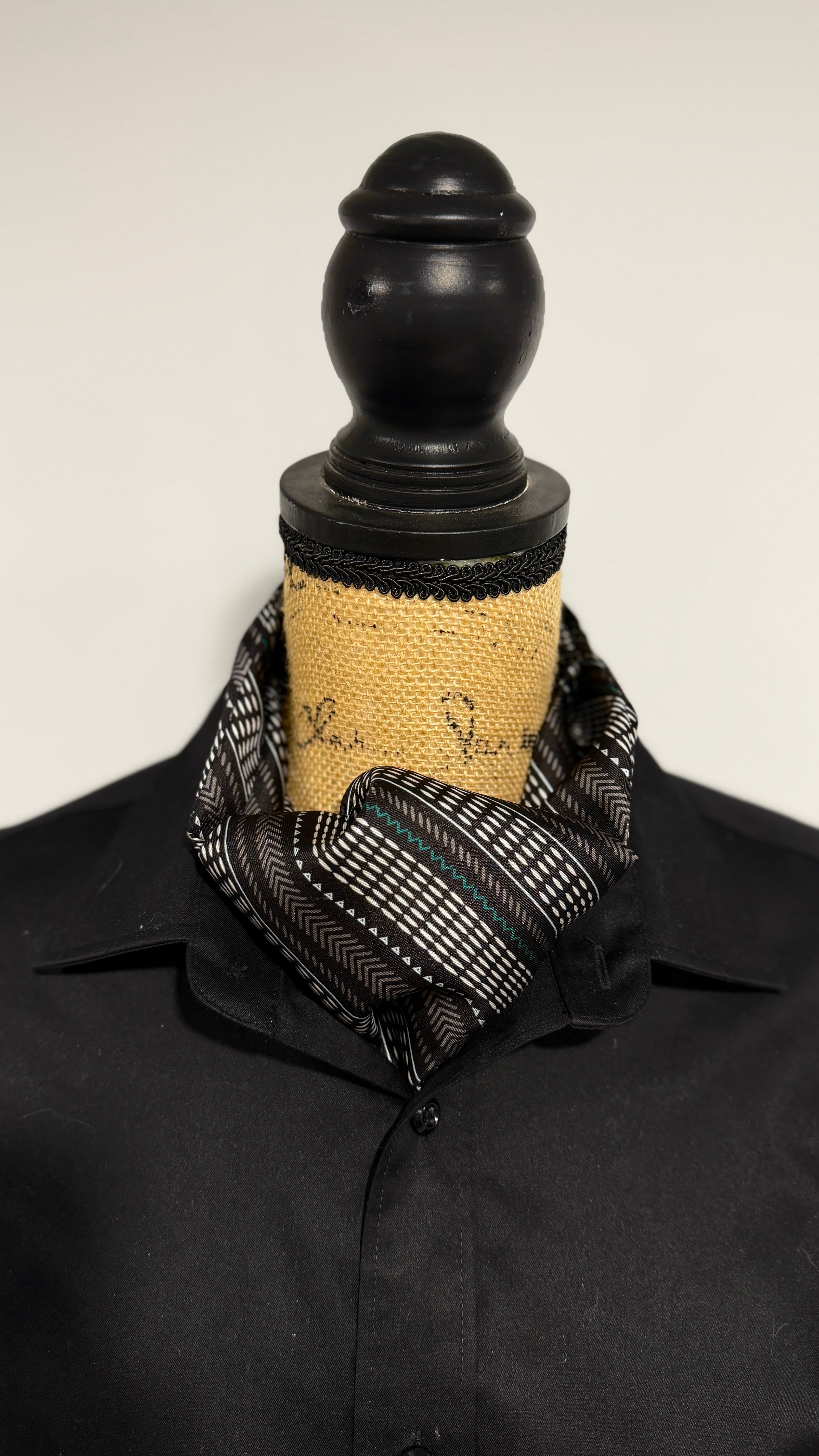 Cravat - Hypno