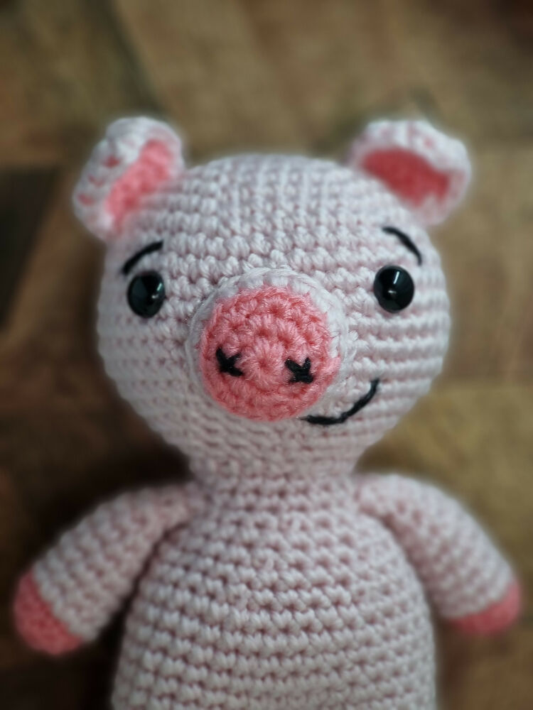 Pig crochet toy