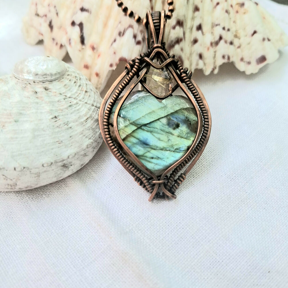 Labraorite pendant