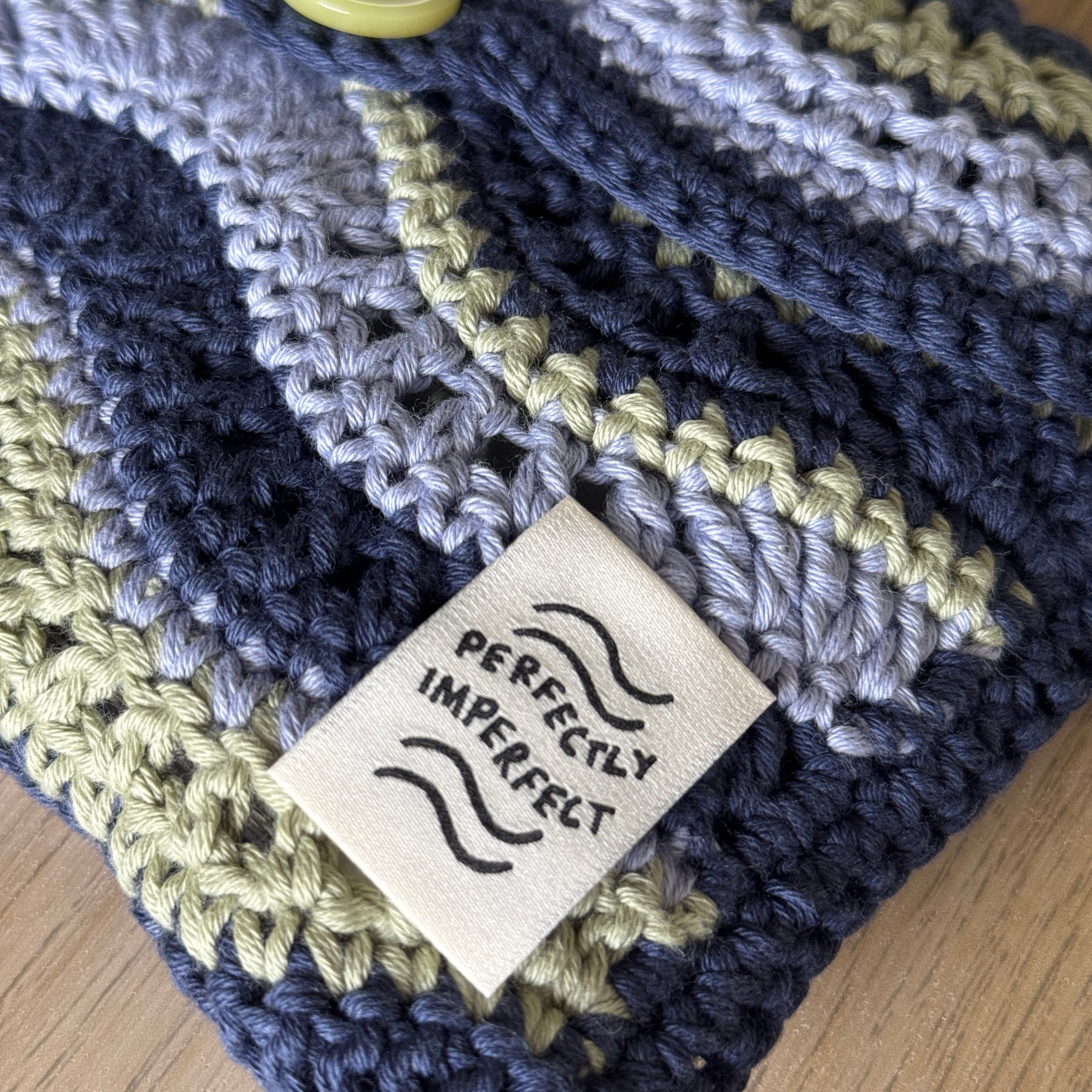 Kindle Sleeve | Handmade Crochet E-reader Accessary | Waves Ver. Cotton Yarn