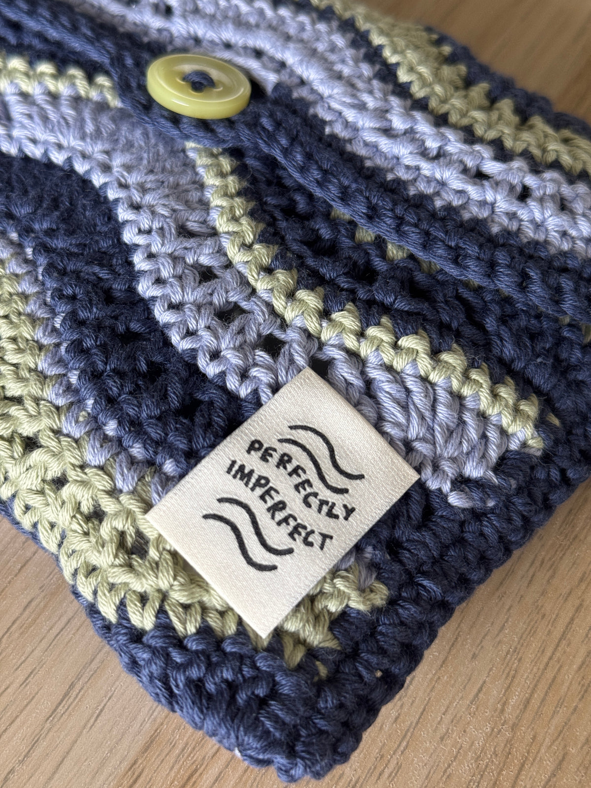 Kindle Sleeve | Handmade Crochet E-reader Accessary | Waves Ver. Cotton Yarn