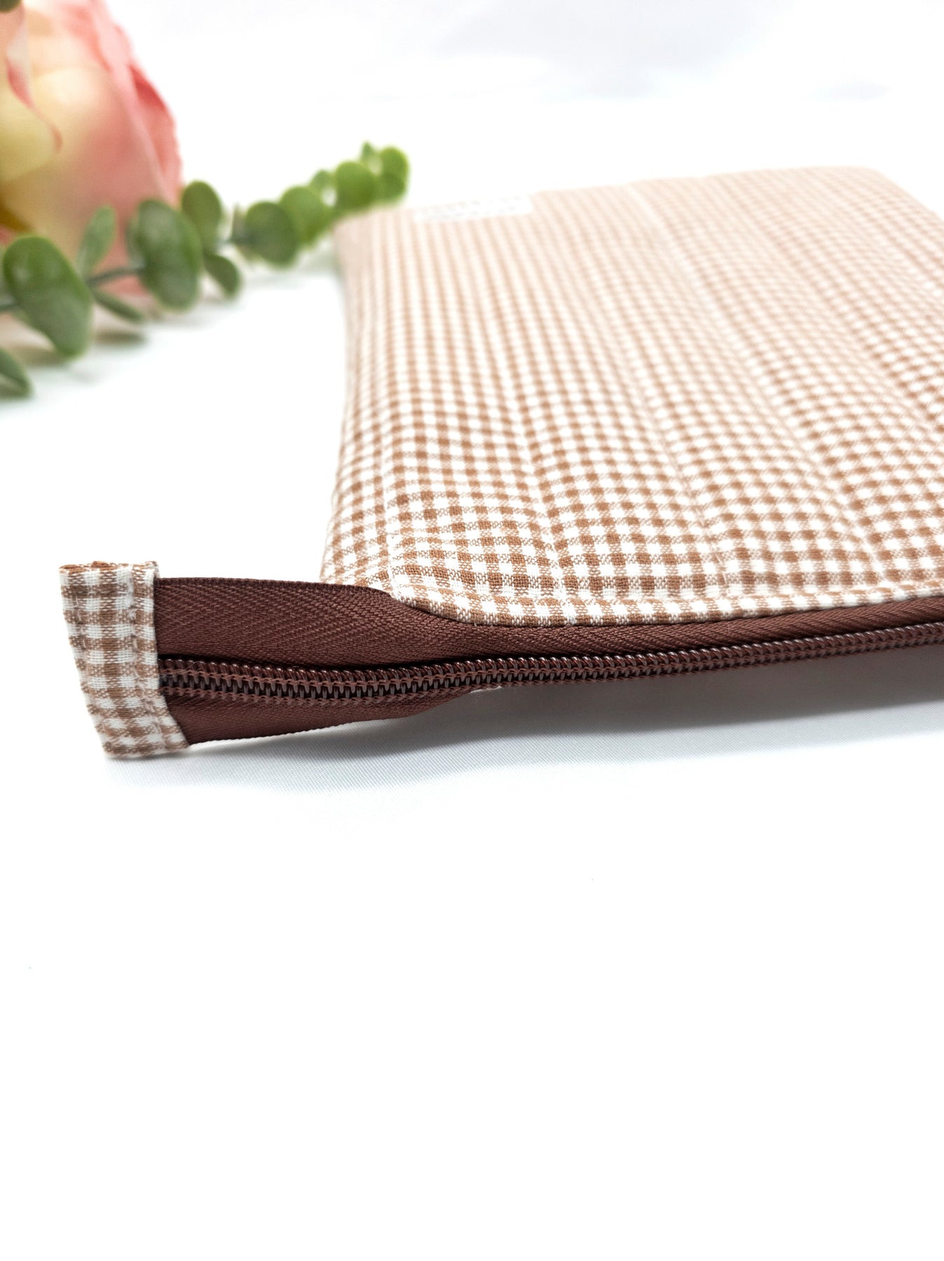 Padded Kindle Sleeve, Quilted E-reader case, Caramel Gingham