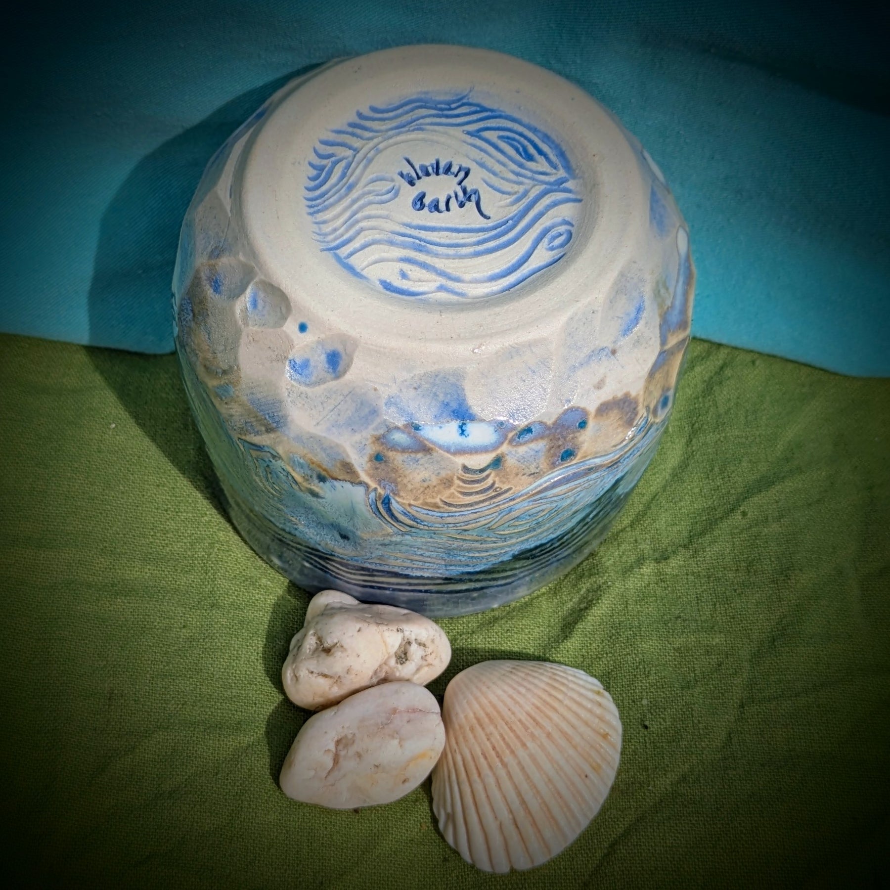 Oceanic cup