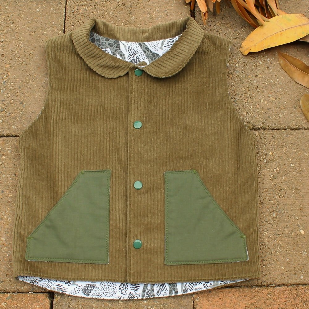 Child's Vest - Lined - Deep Olive Green - Size 4