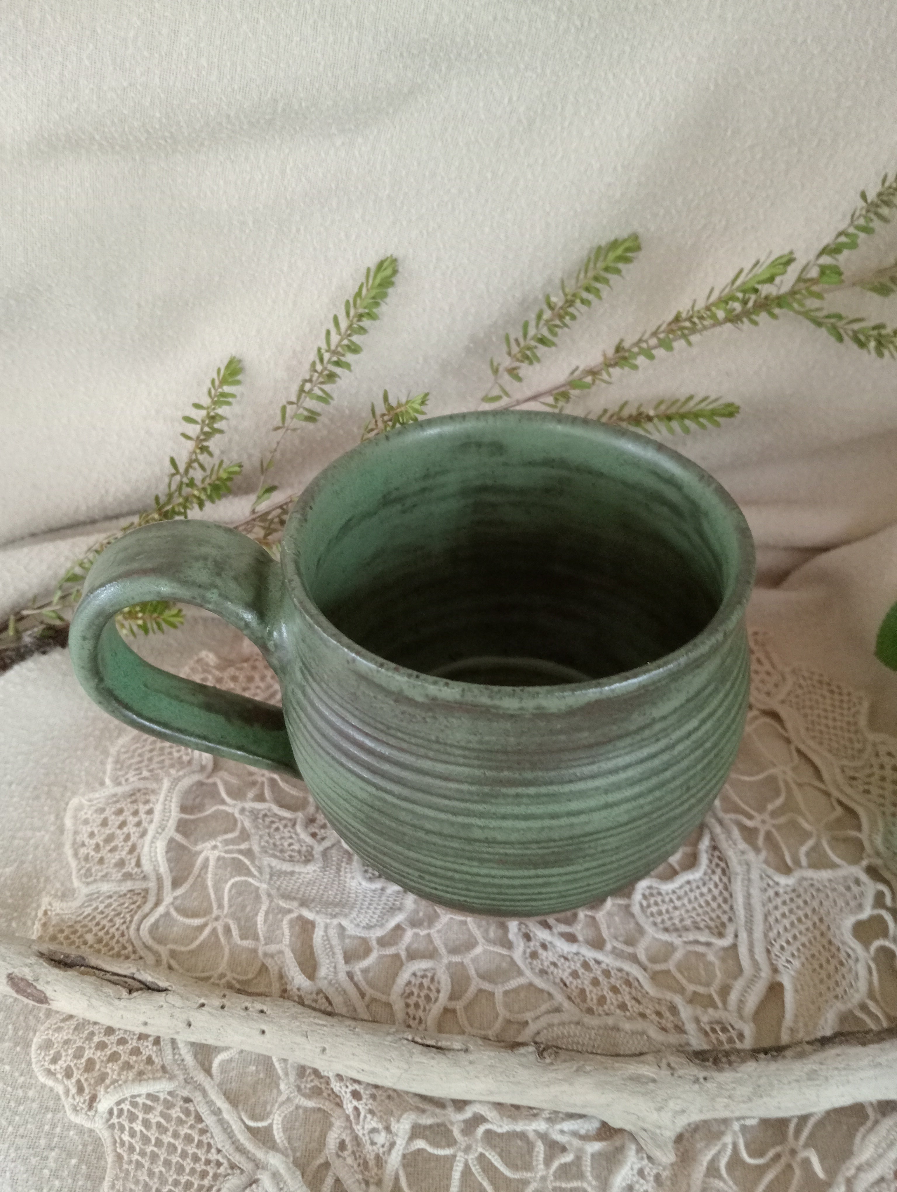 Gumleaf green mug with spiral carved surface