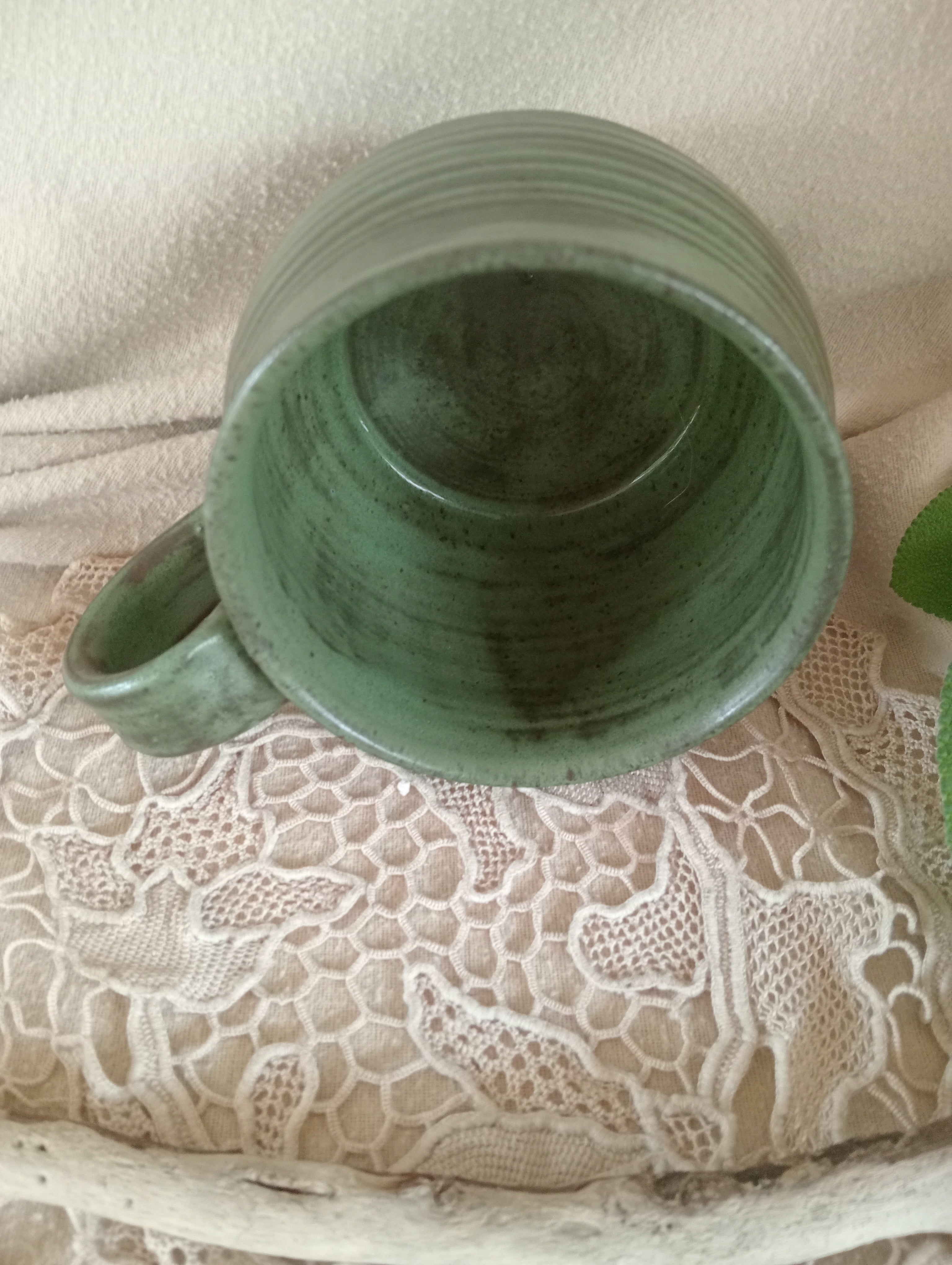 Gumleaf green mug with spiral carved surface