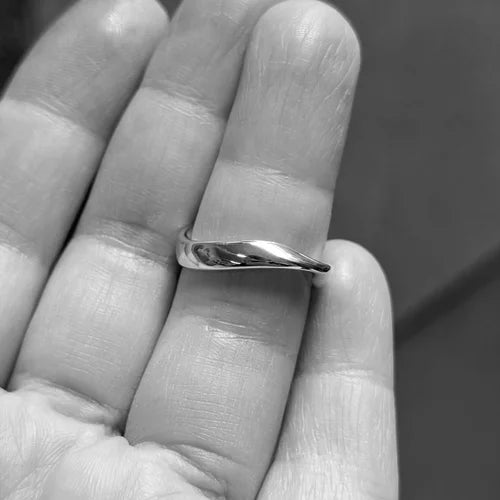 twisted ring highly polished