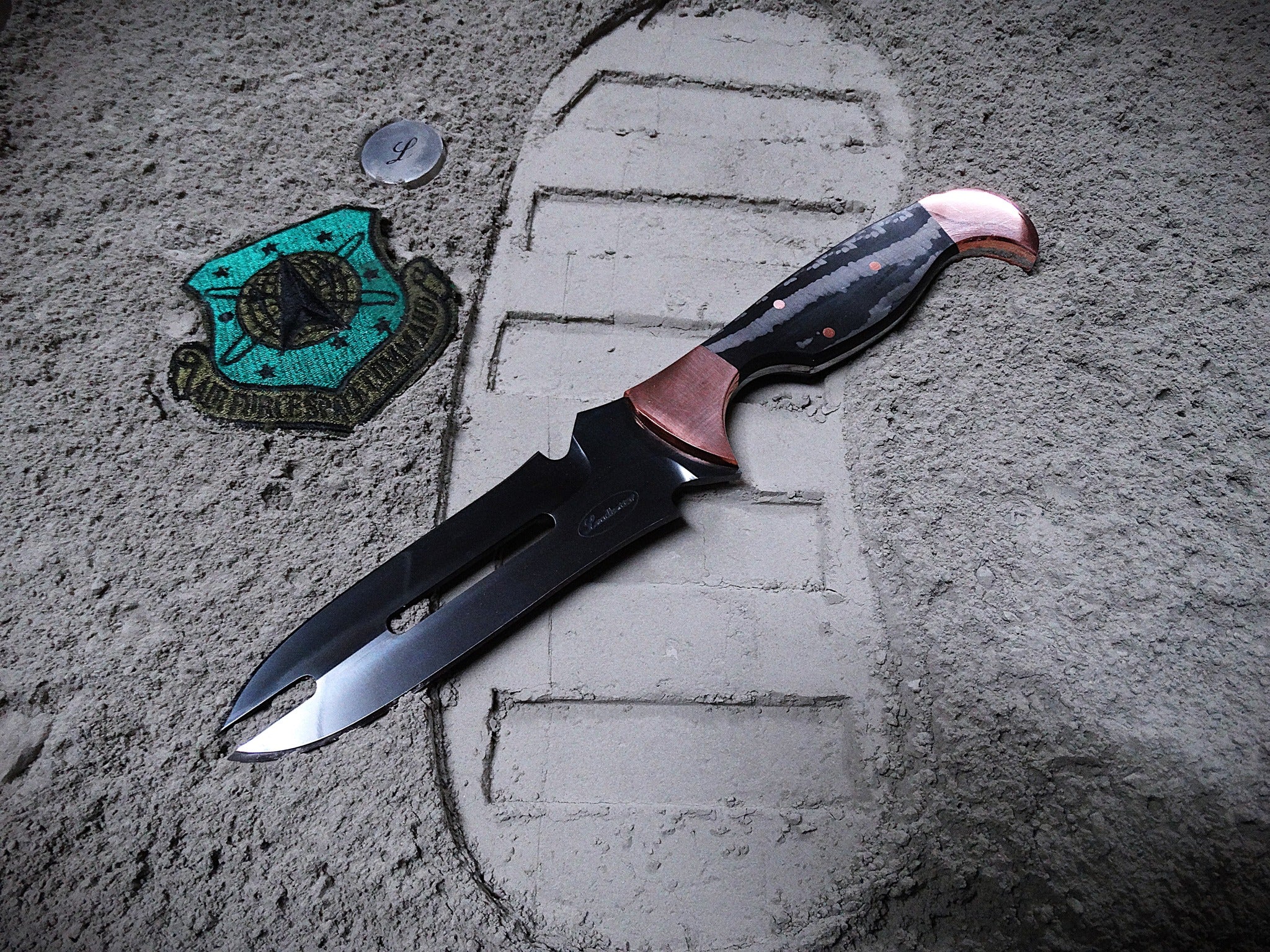 Art knife, exotic leather sheath, Copper, carbon fibre