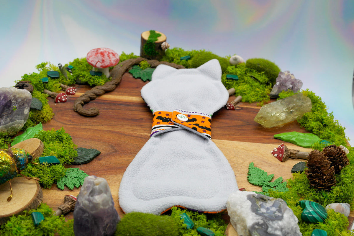 Eco-friendly reusable cloth pad 10" Moderate - Spooky Kitty