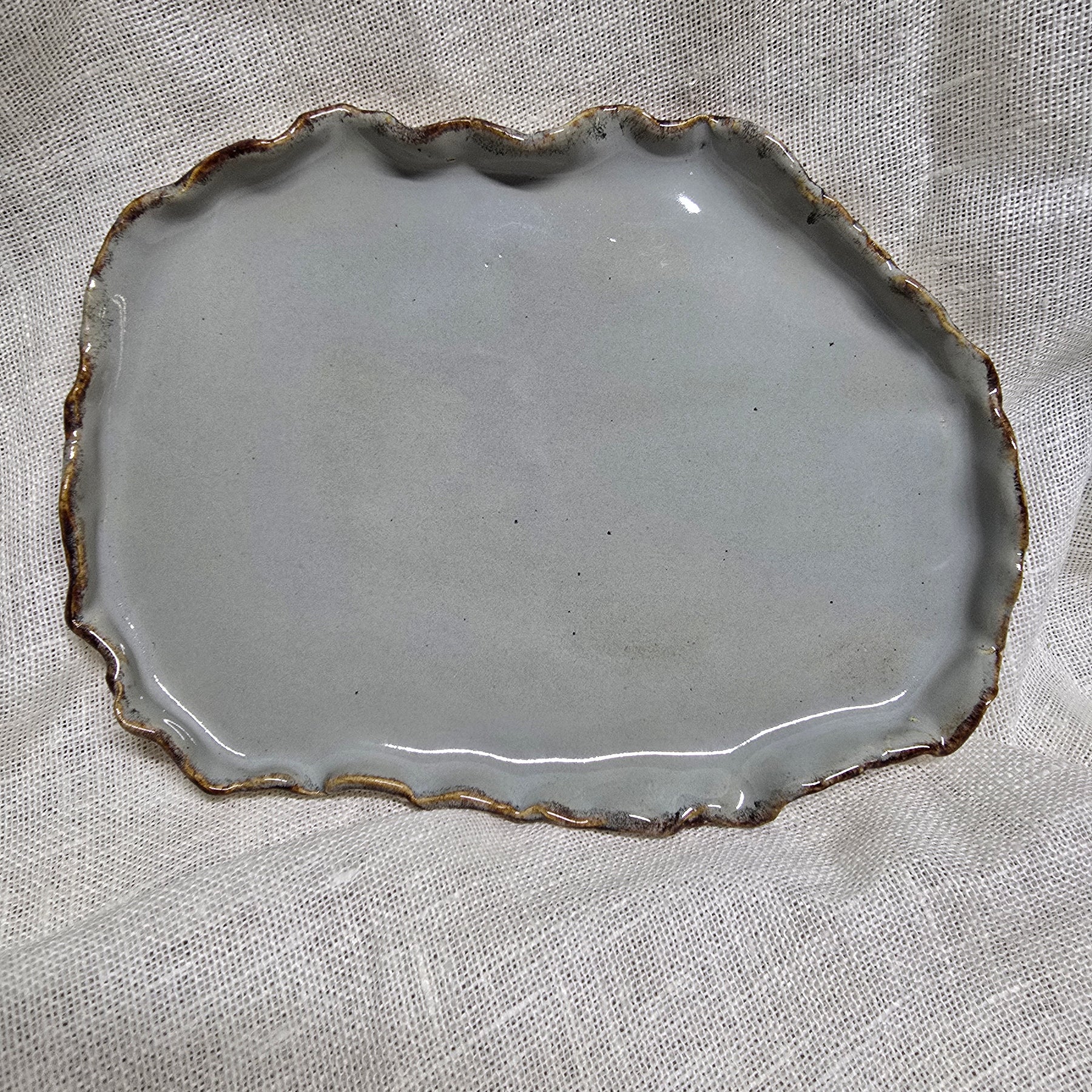 Wave-edged plate No2