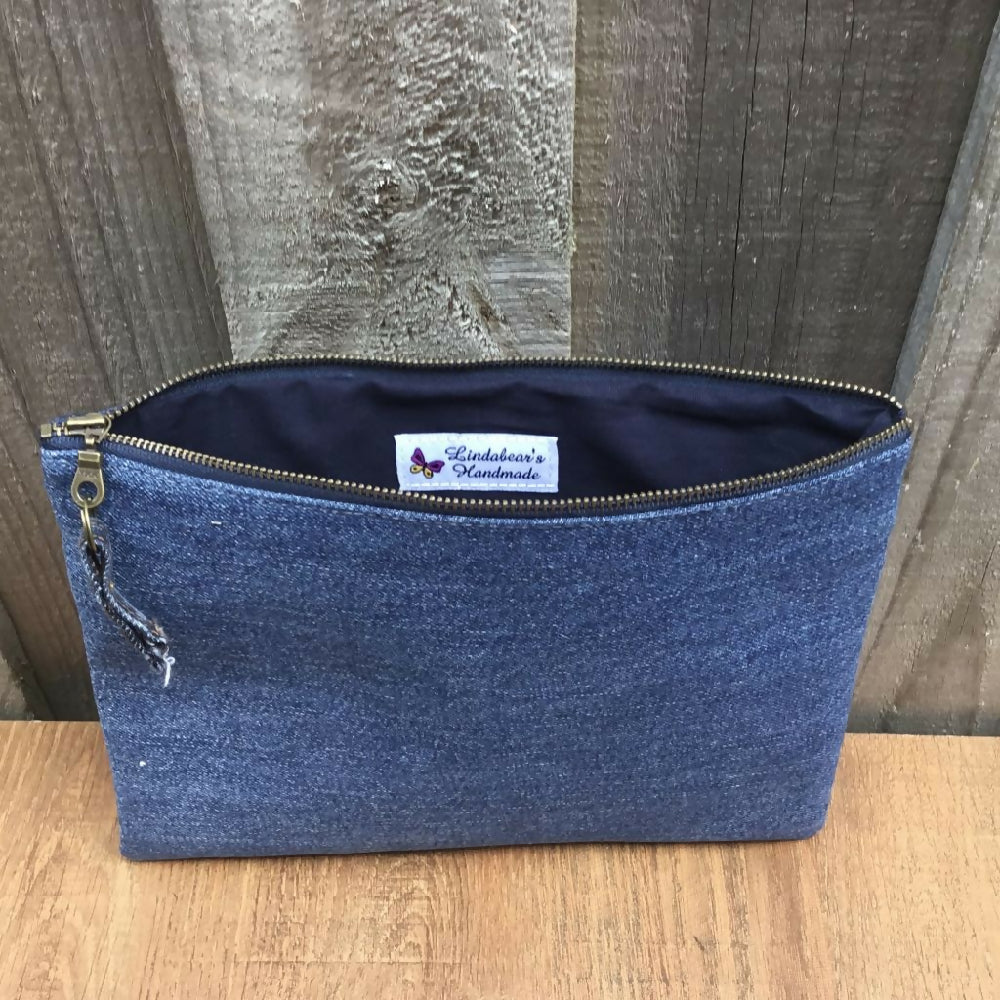 Upcycled-denim-pouch-13e