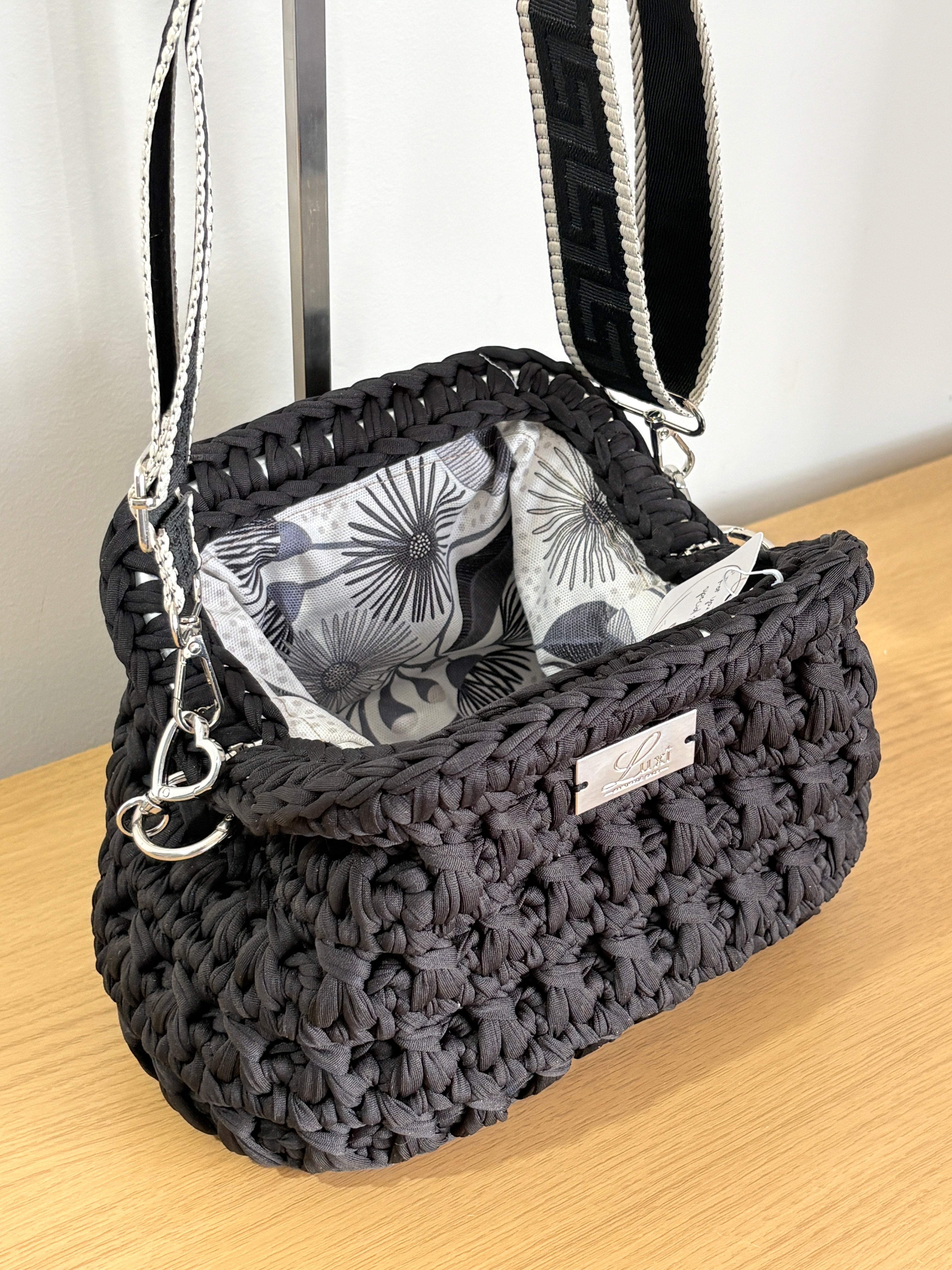 Moana Crossbody bag w/ aluminium bag opener