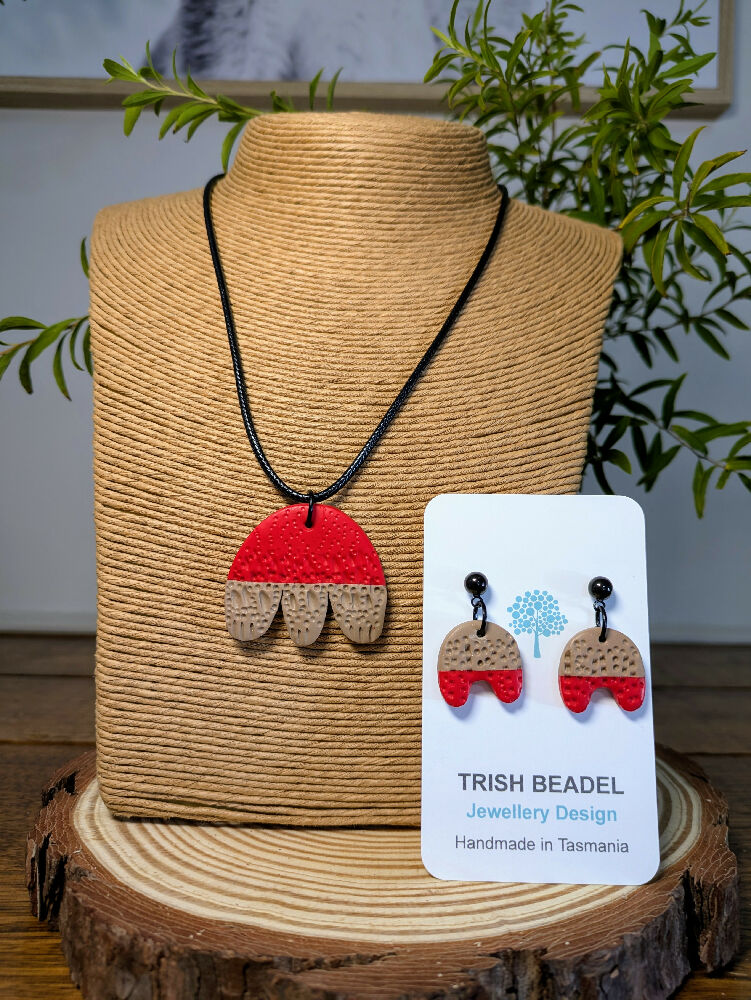 Red & Coffee Pendant & Earrings