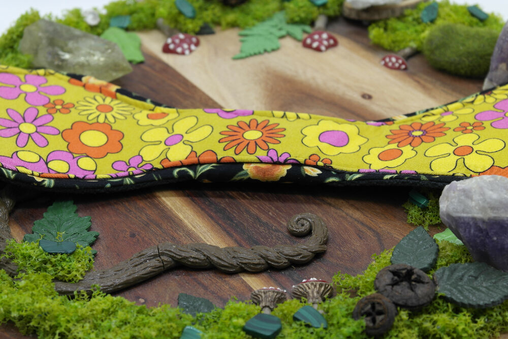 Eco-friendly reusable cloth pad 14" moderate (Lips of an Angel) - Florals