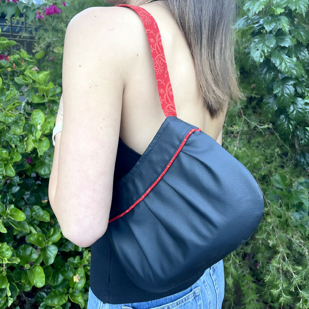 Australian-artist-handmade-bag-black-red-shoulder-07