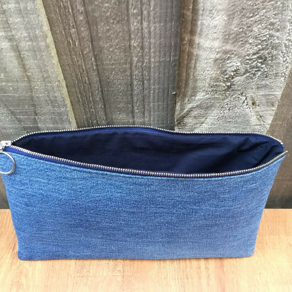 upcycled_denim_pouch_09g