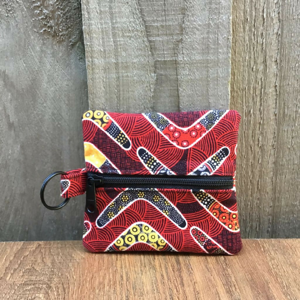 red_boomerang_purse.05a