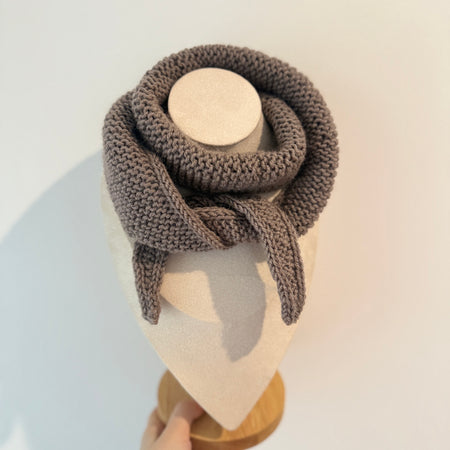 Knitted sophie scarf in dark camel brown