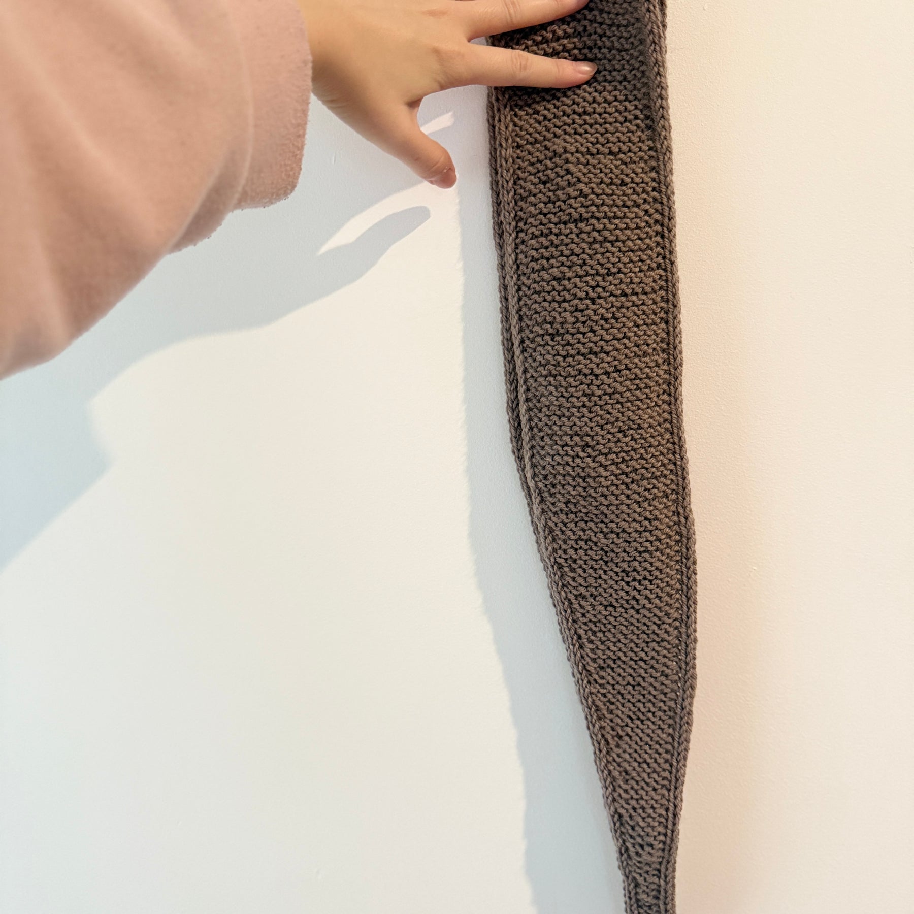 Knitted sophie scarf in dark camel brown