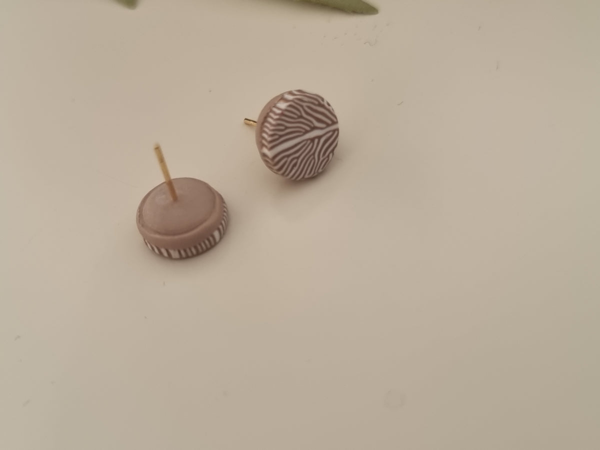 Whispering Graine Studs