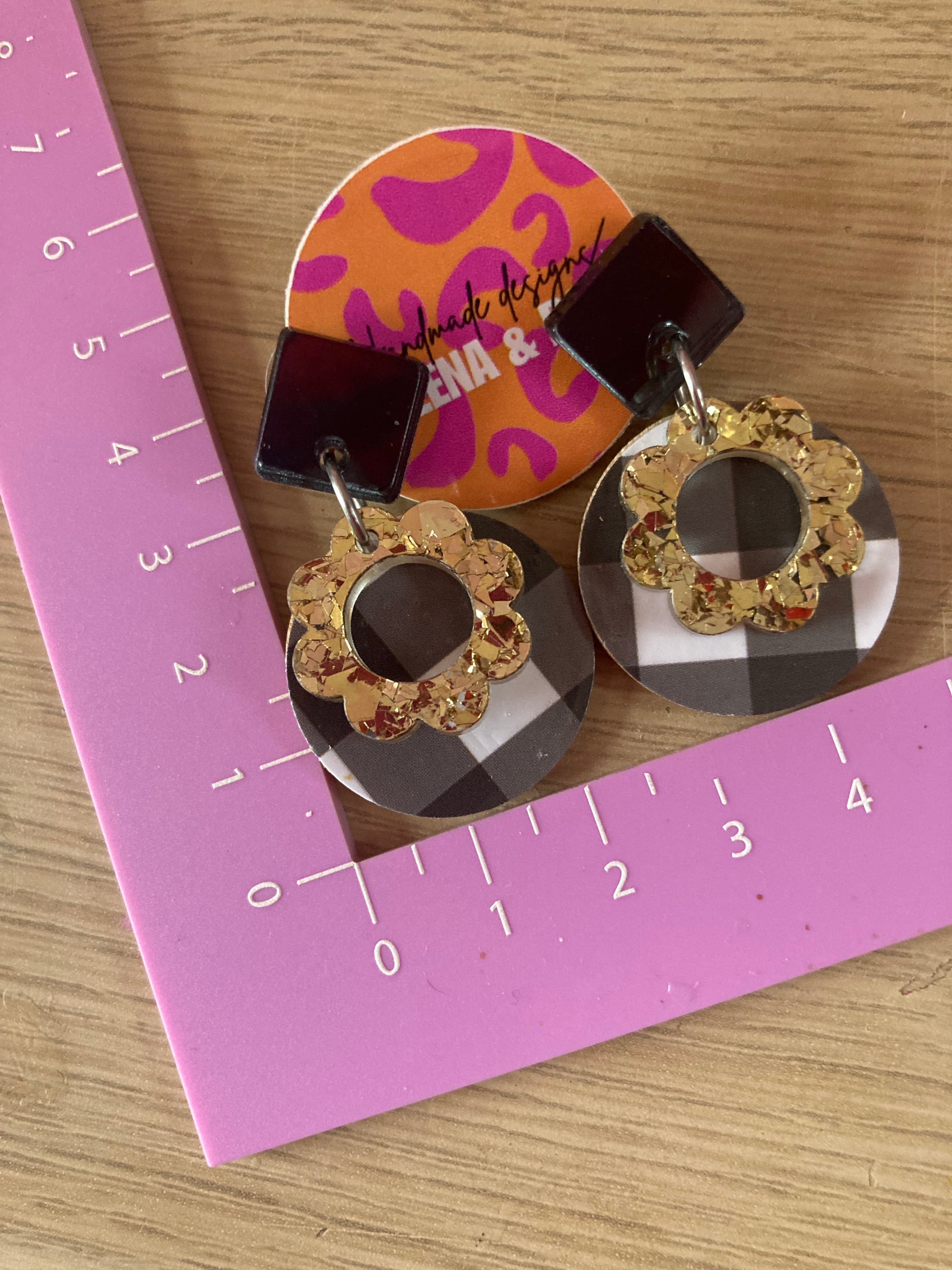 Gingham n’ gold earrings