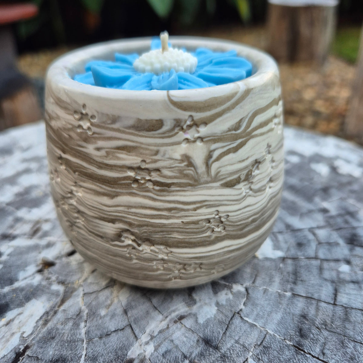 Concrete soy wax tub candle scented with lavender and rose