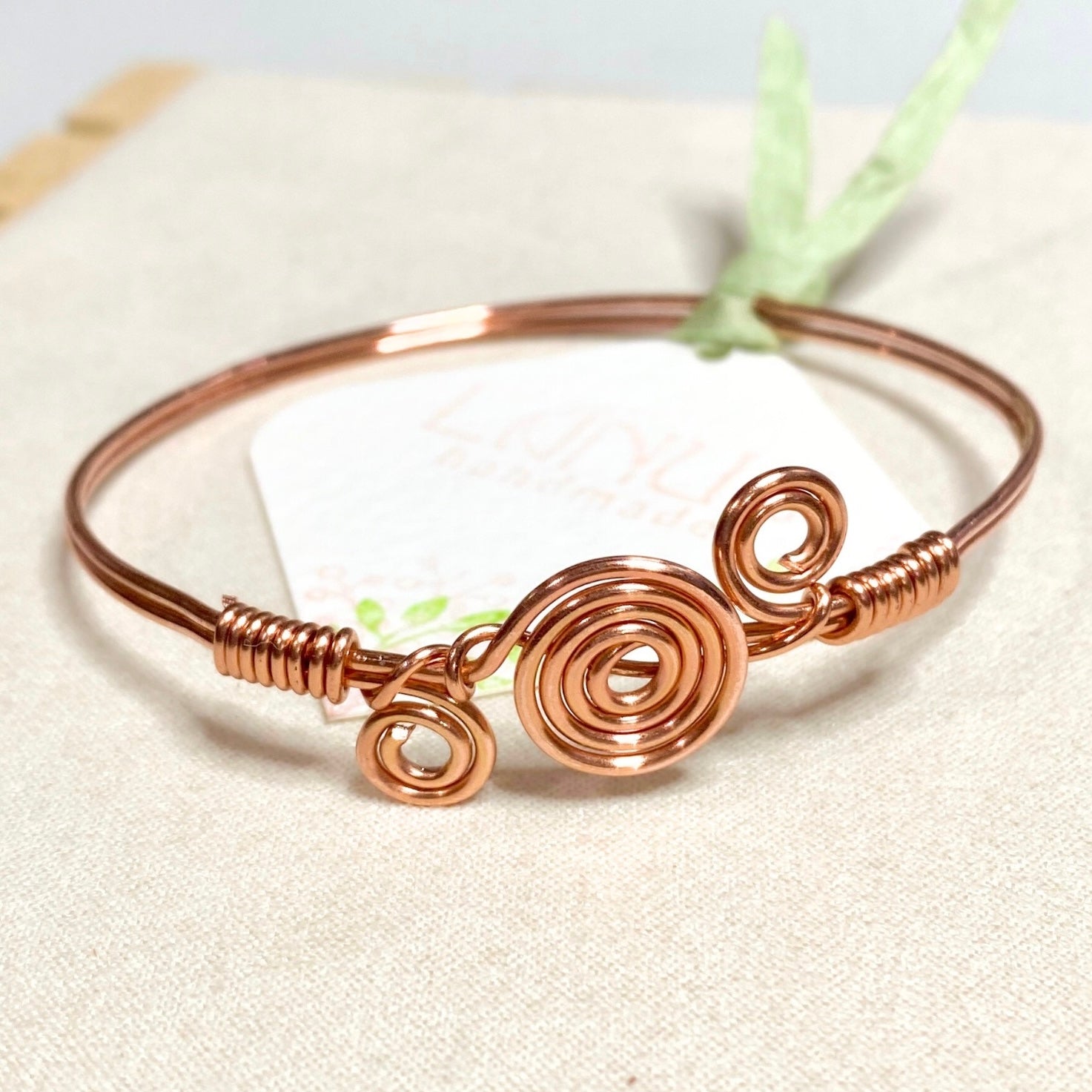 Copper spirals bangle bracelet | Double wire band | Celtic-inspired jewellery