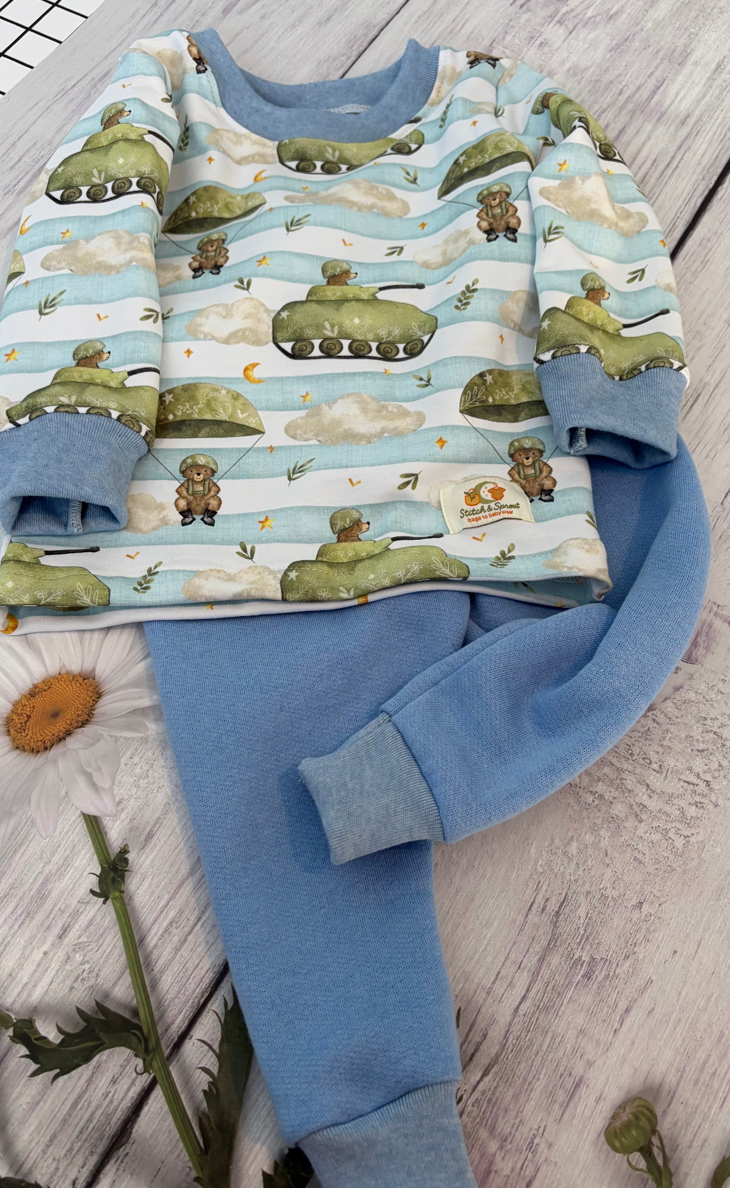 COMBAT BEARS STRIPE TOP & PANTS 6-9 months