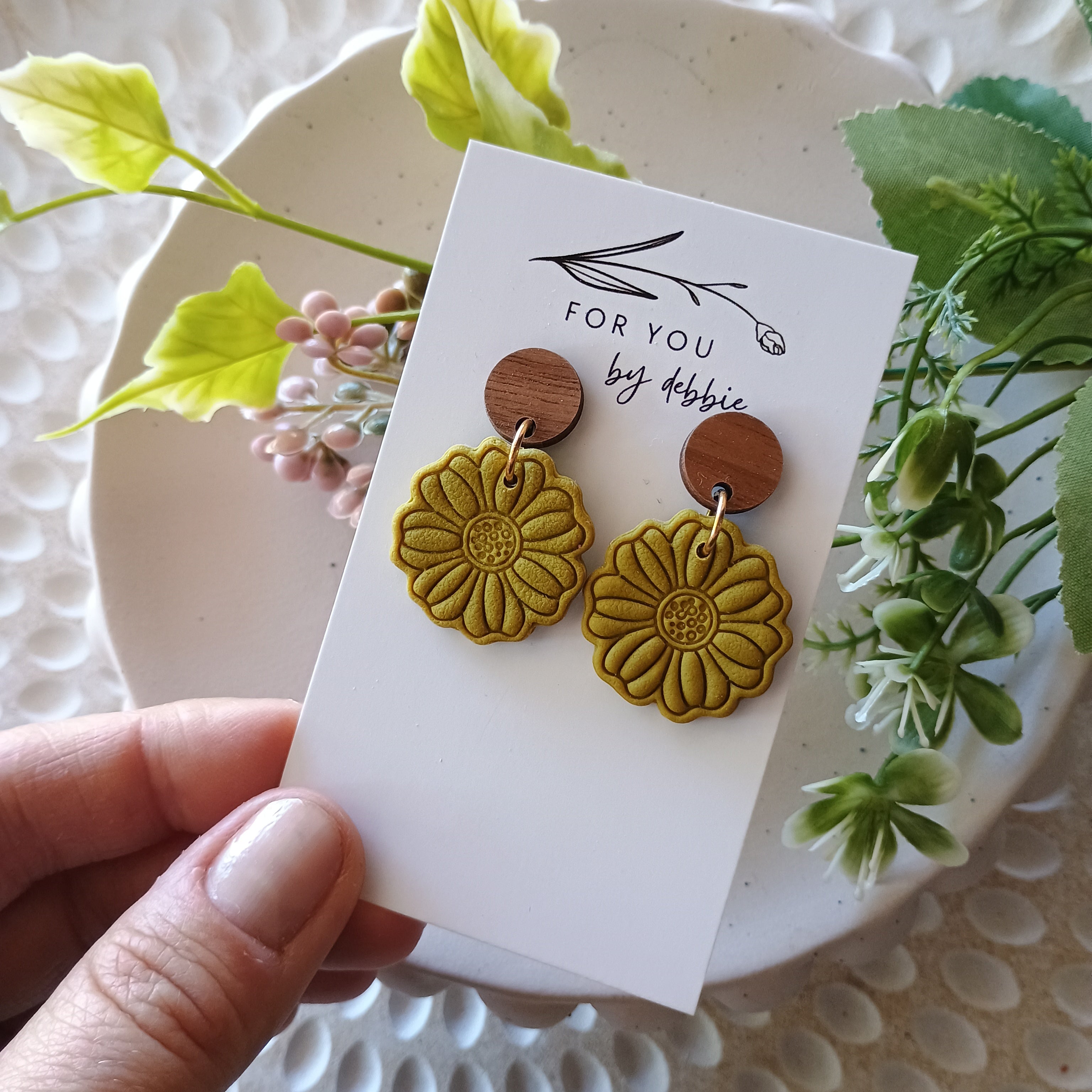 Earth flower earring with natural wood stud