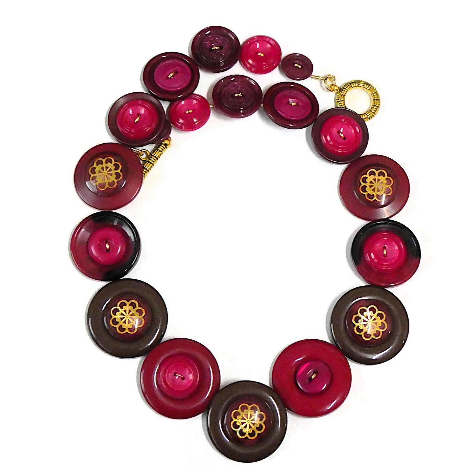 Button necklace - Cherry Ripe
