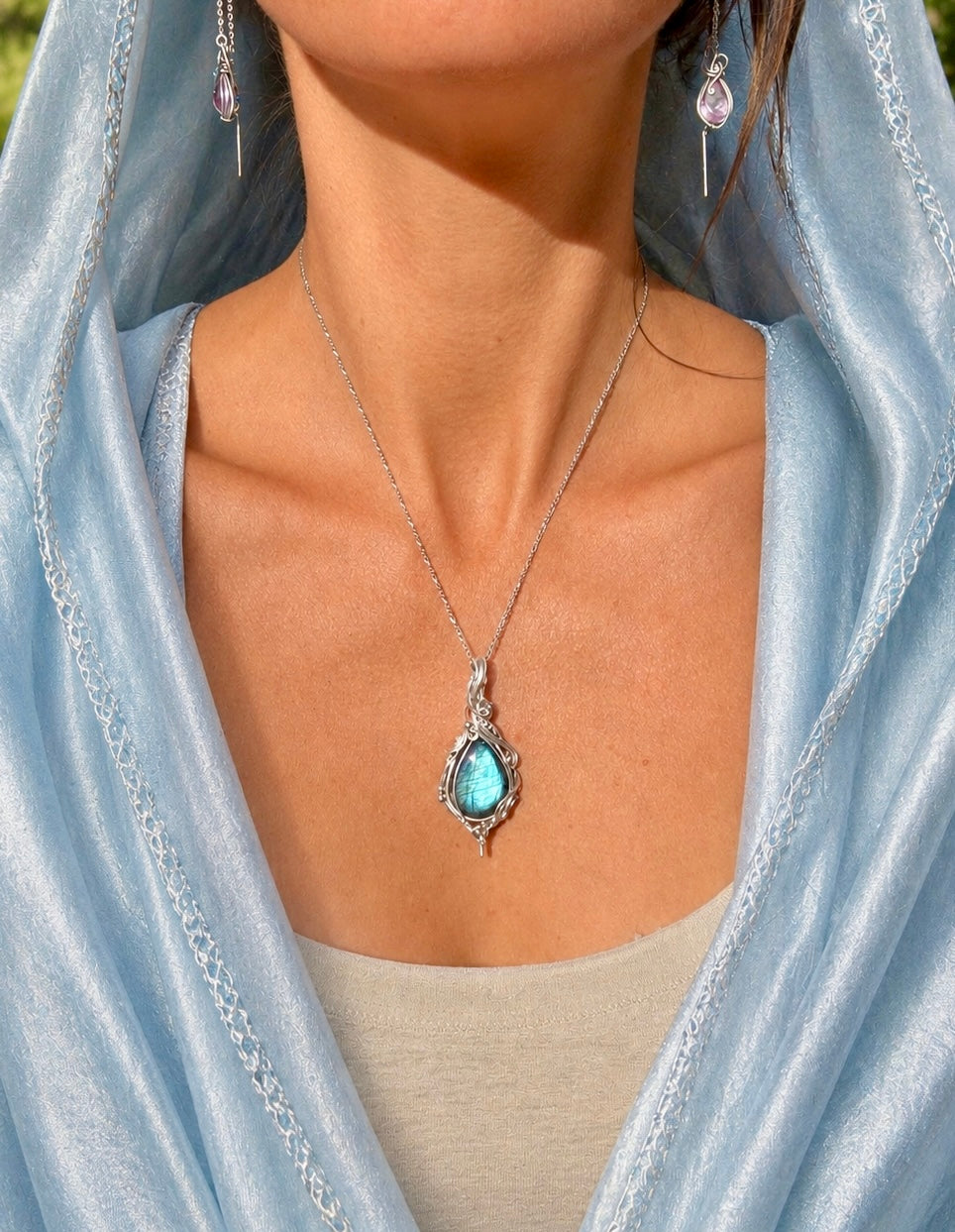 Simple silver labradorite wire wrap
