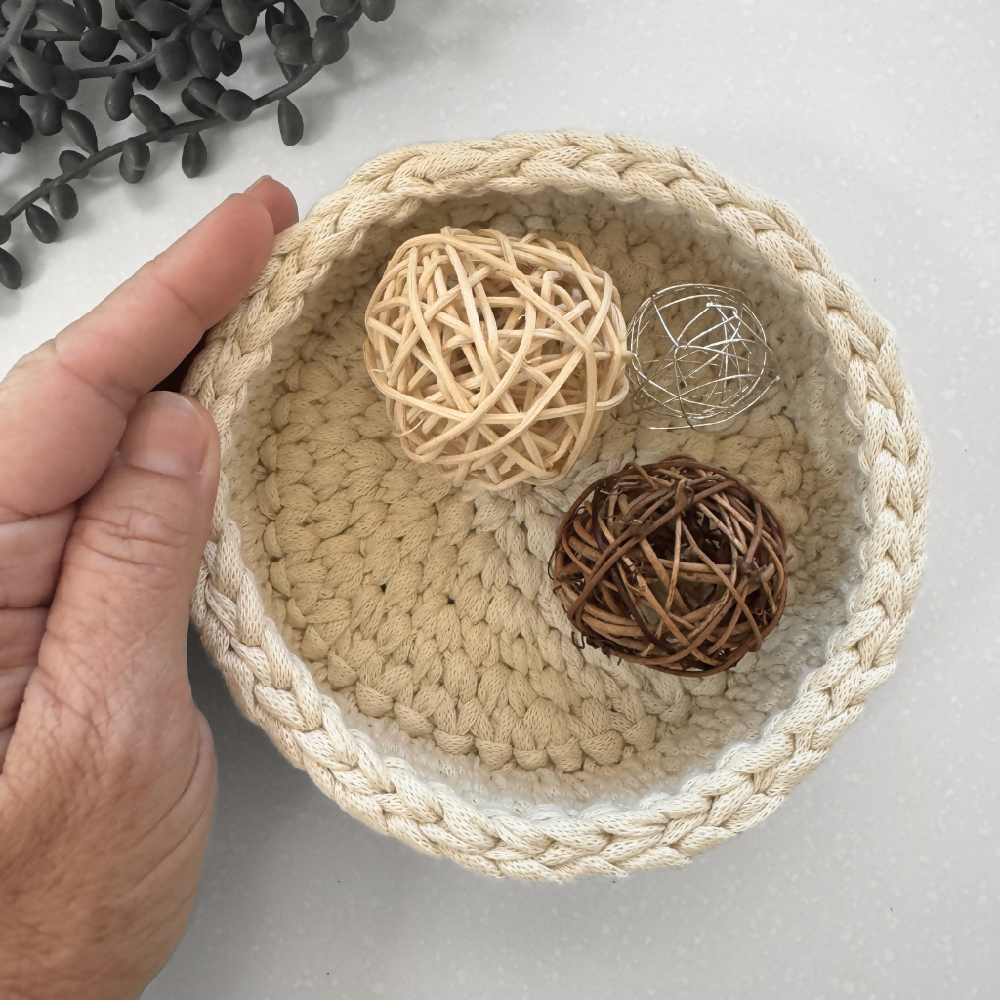 Handmade-crochet-basket-Sand-pixie