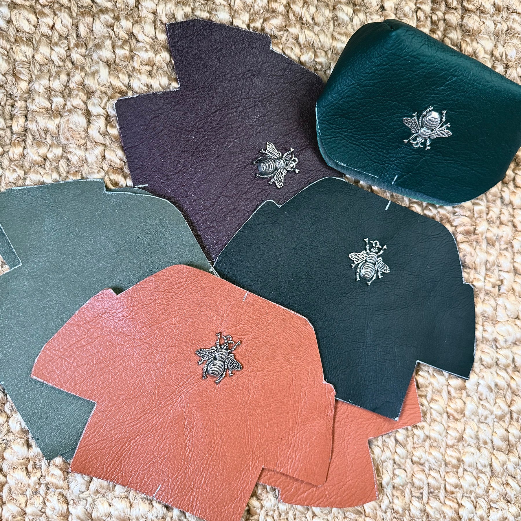 ‘Bee’ leather coin purse with key chain