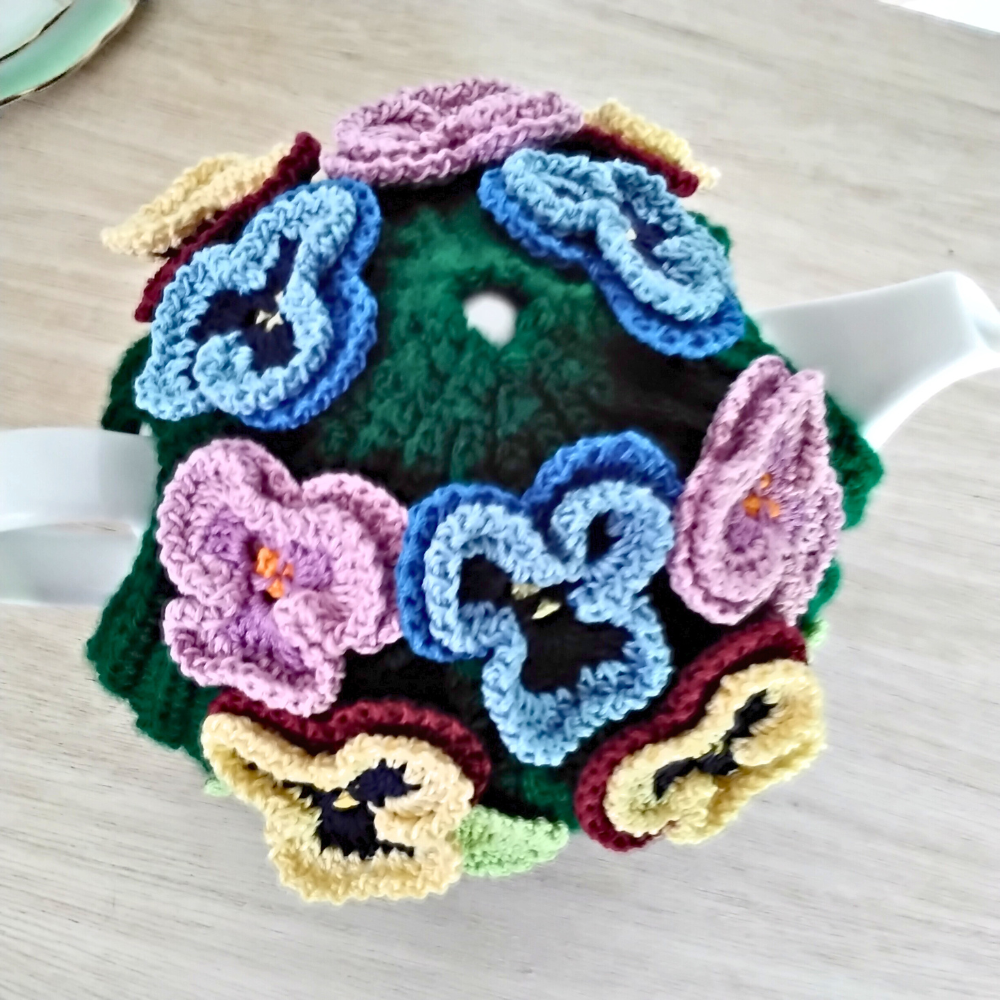 Dark Green Pansy Medium Teacosy