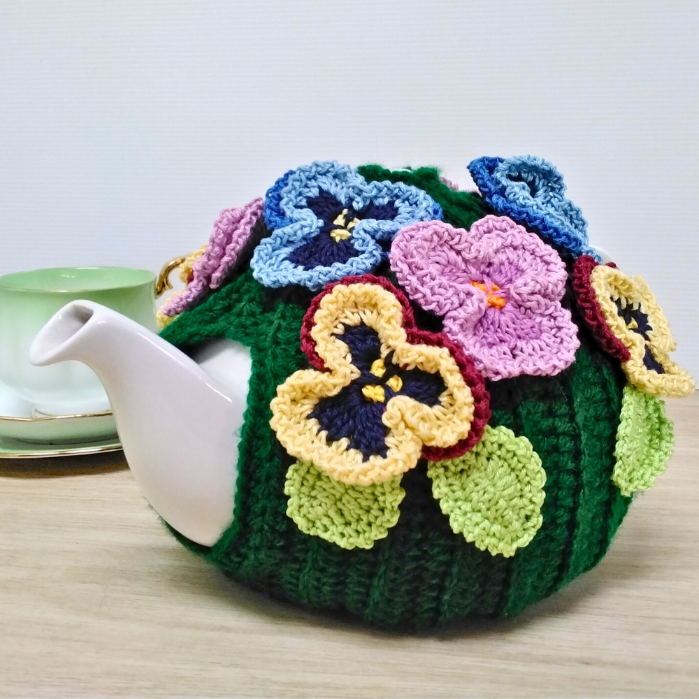 Dark Green Pansy Medium Teacosy