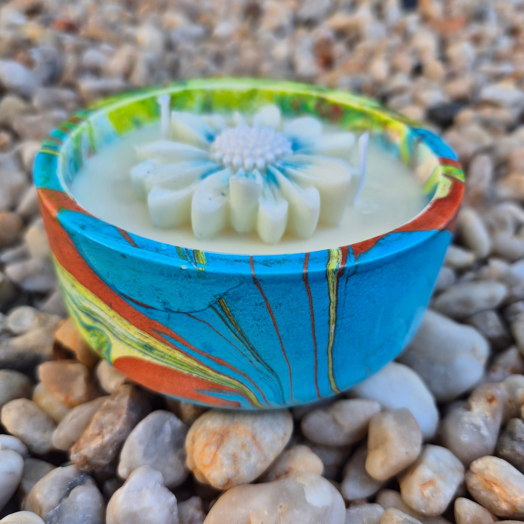 Hand painted round concrete bowl candle with sandalwood