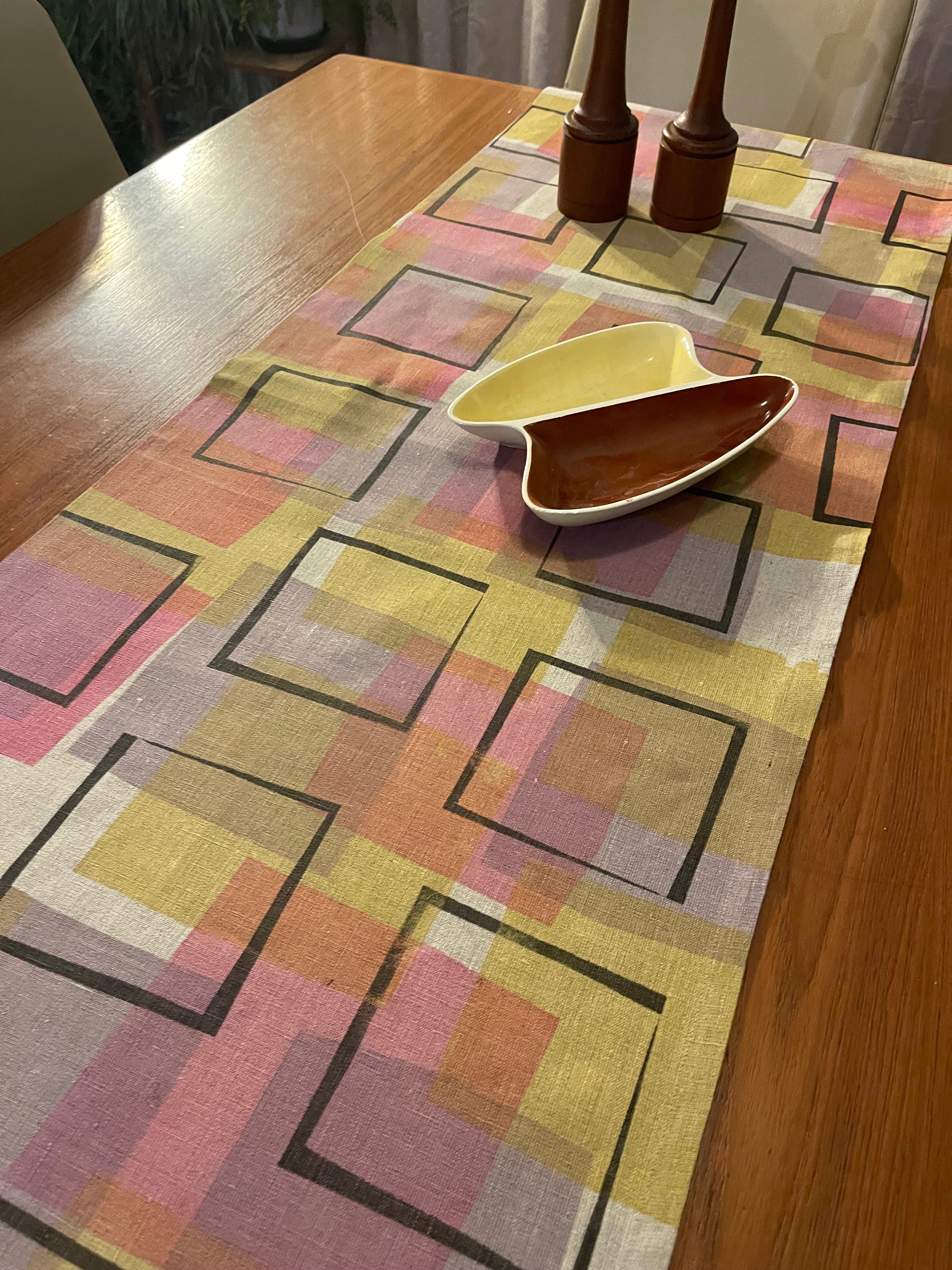 Table runner - Gold rose and grey squares