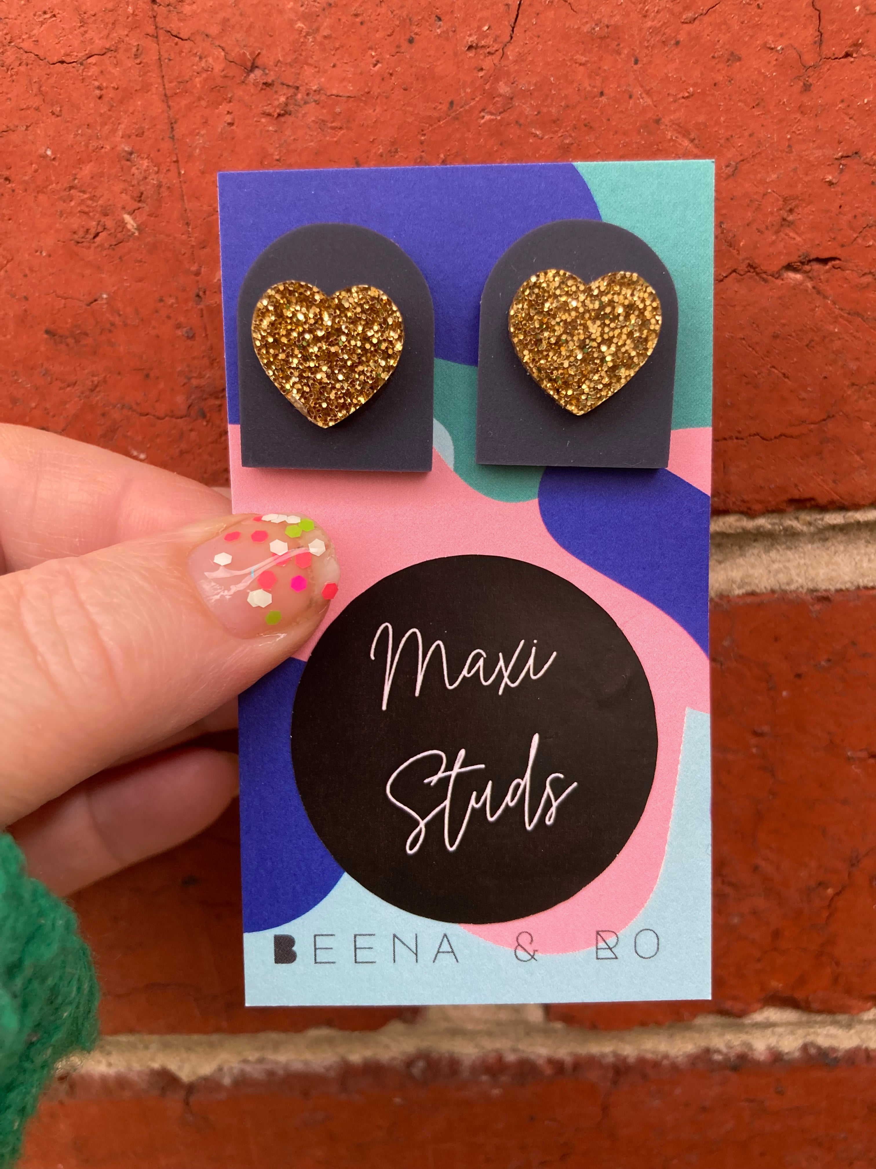 Hearts on arch maxi studs