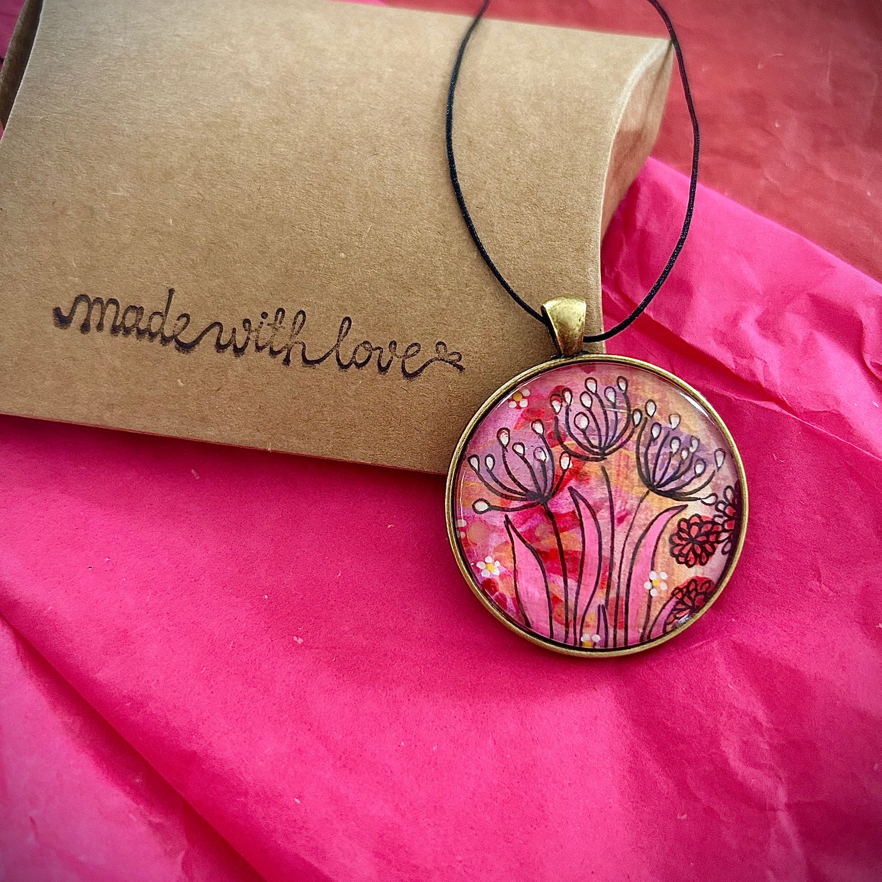 Hand-painted necklace : Dandelion Pinks