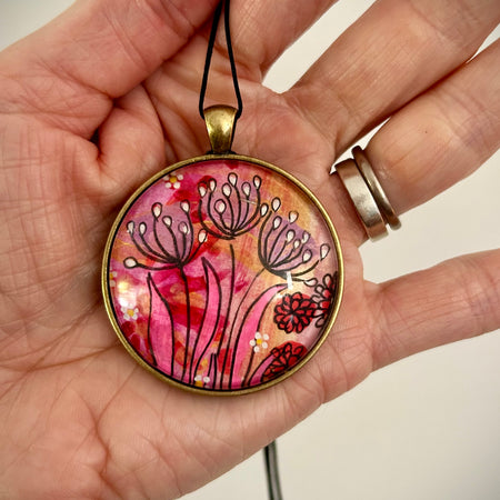 Hand-painted necklace : Dandelion Pinks