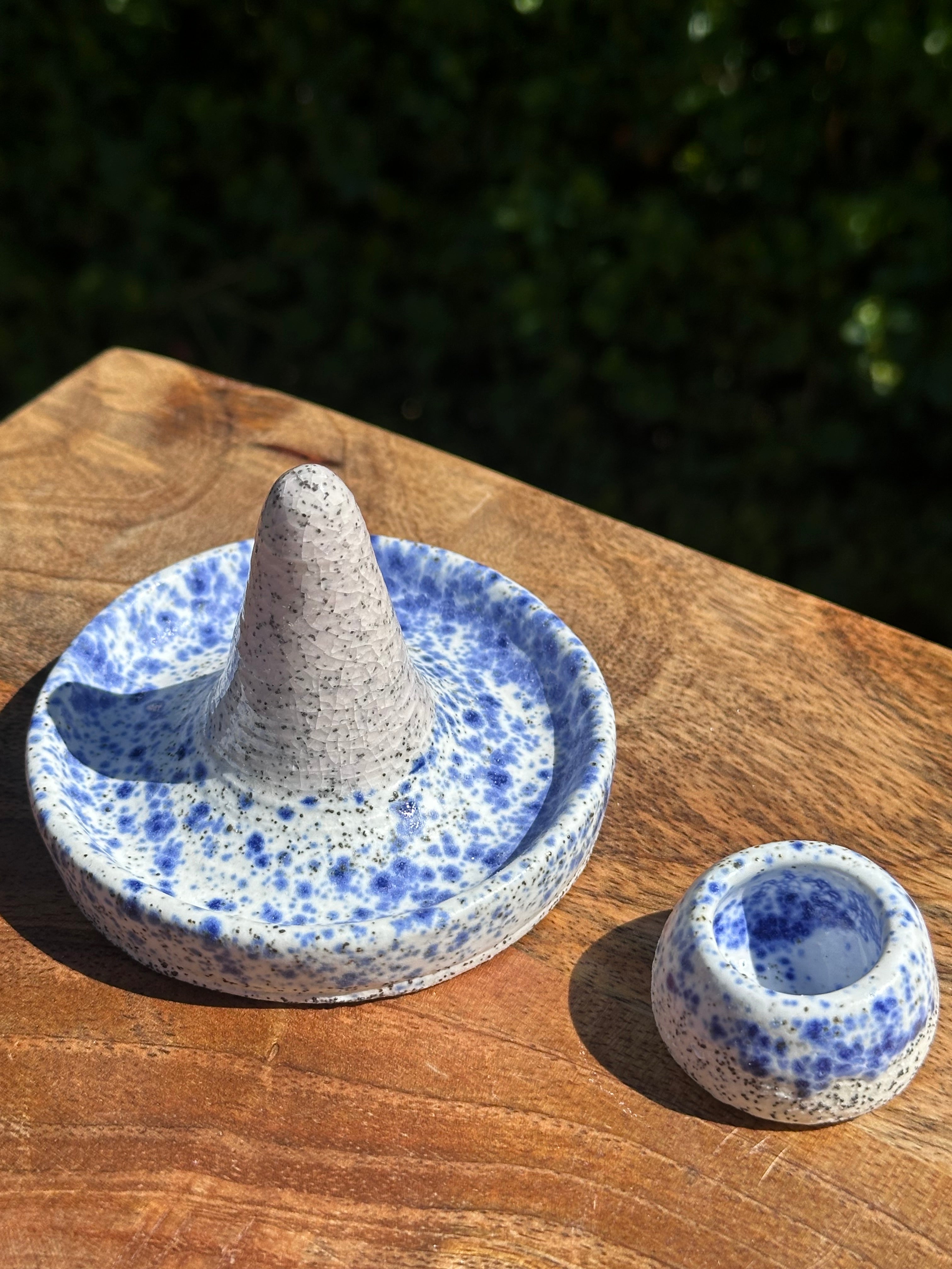 A Ring Holder and Earring Thumb Pot Set