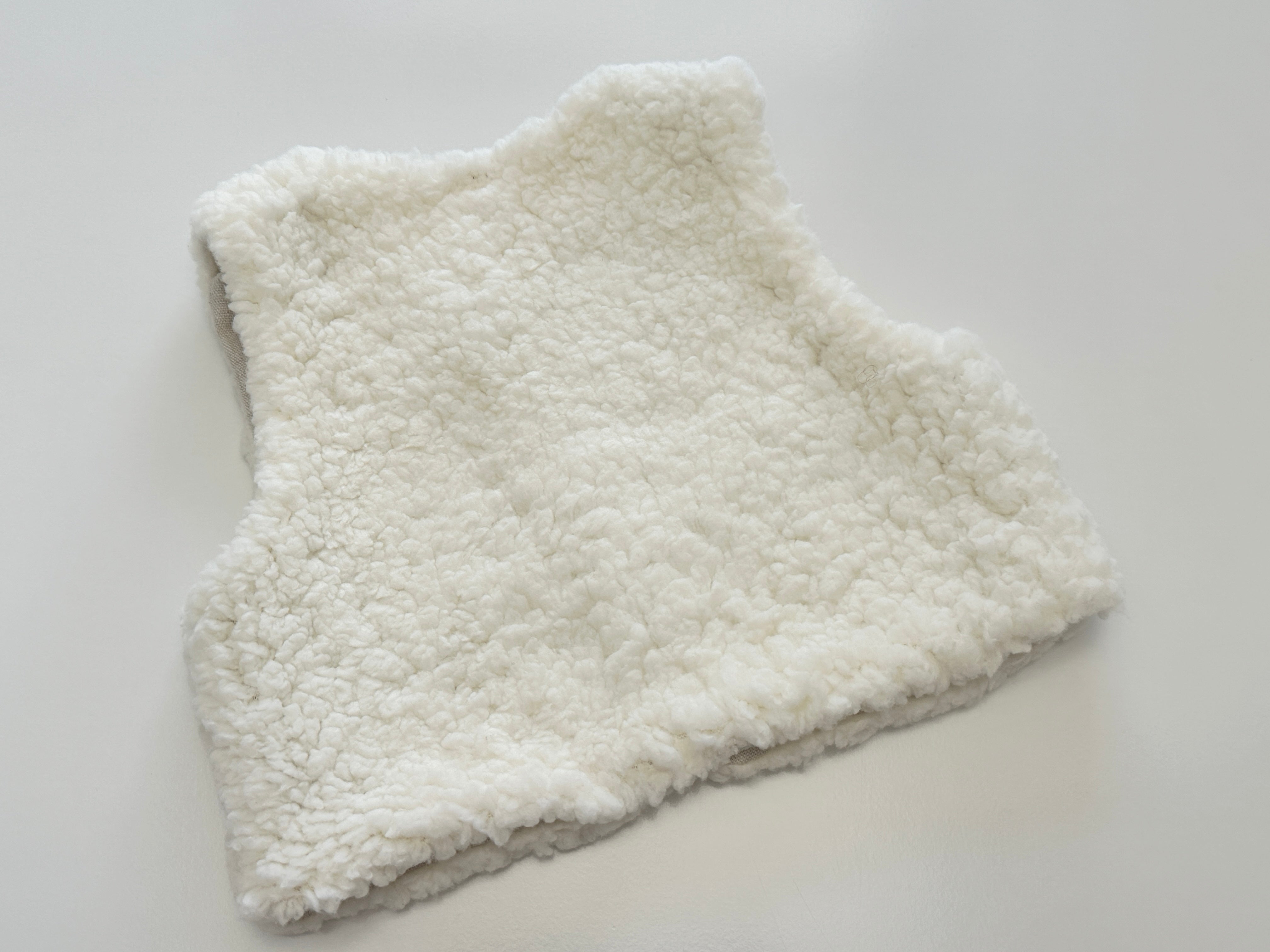 Sherpa vest in snow