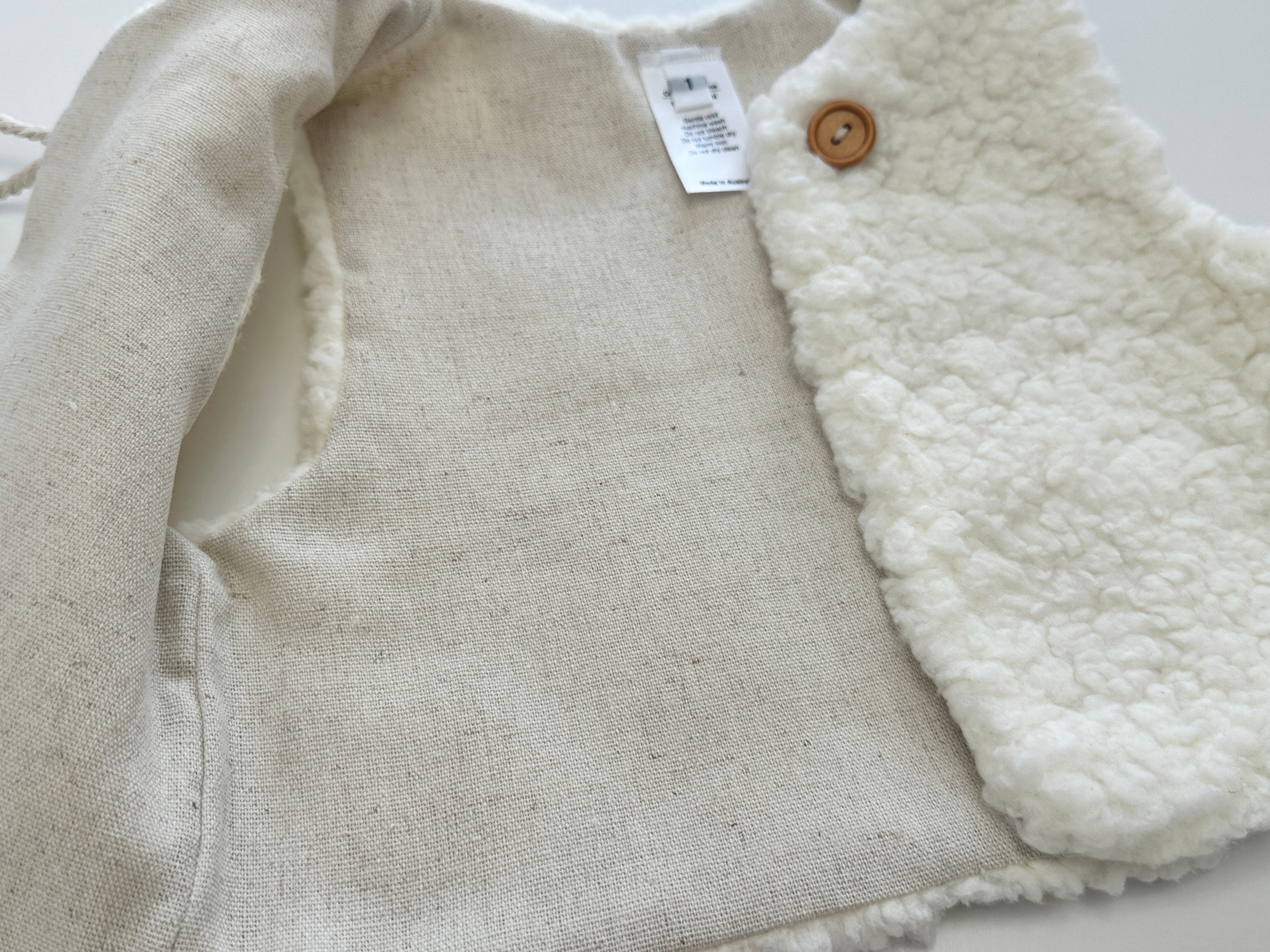 Sherpa vest in snow