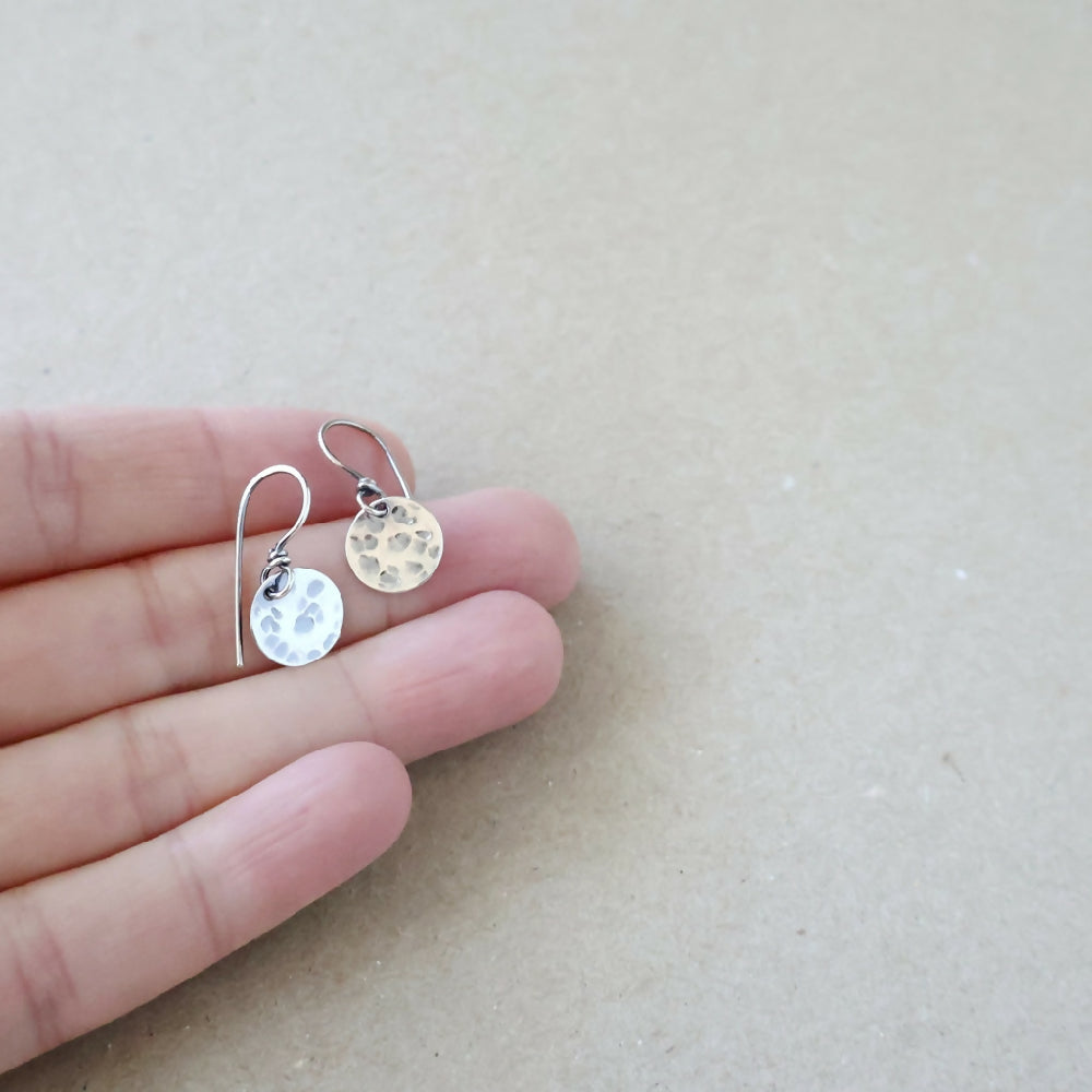 EMS06121_07_EthicalSterlingSilverMicroFullMoonEarrings